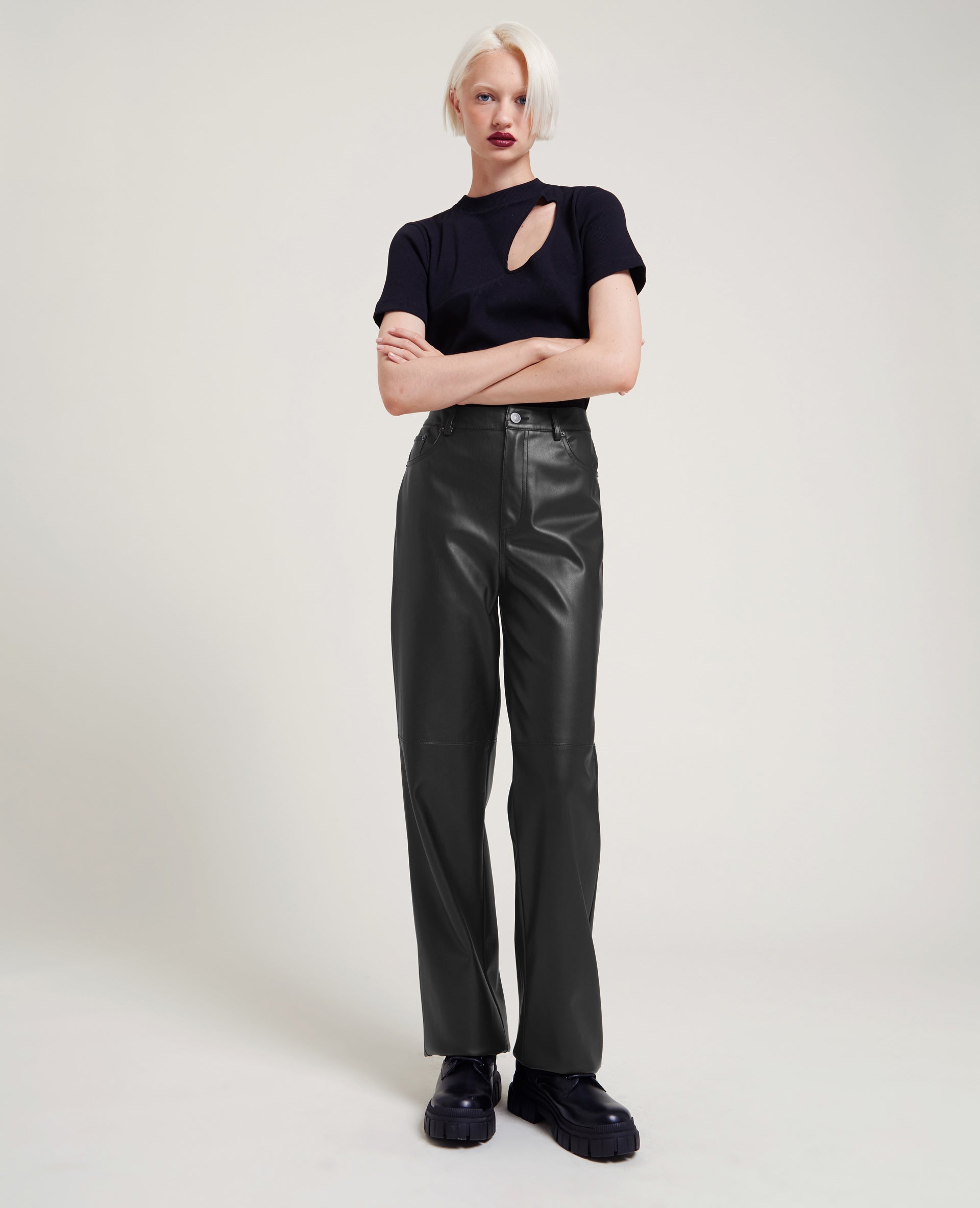 Pantalon droit en simili cuir