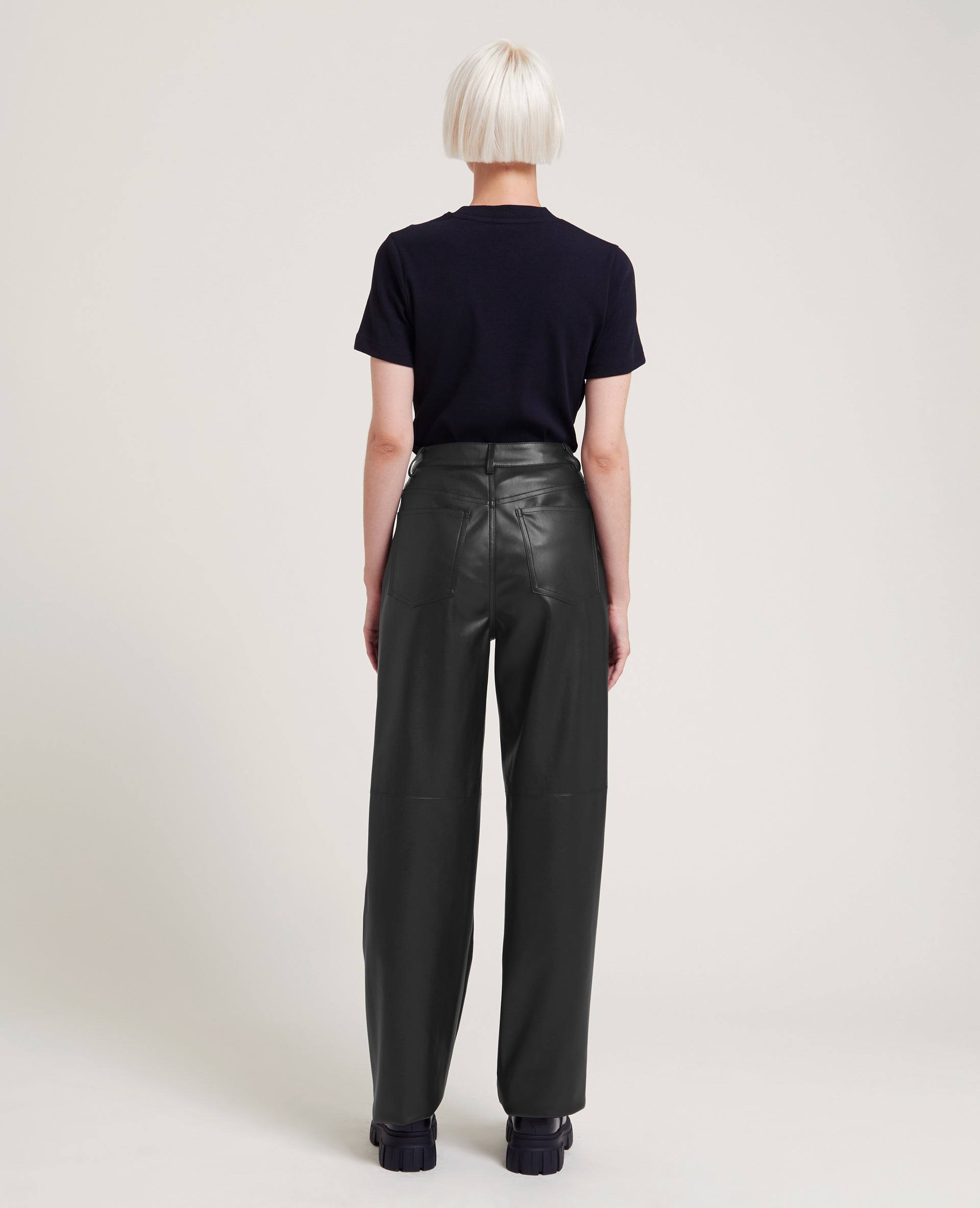 Pantalon droit en simili cuir