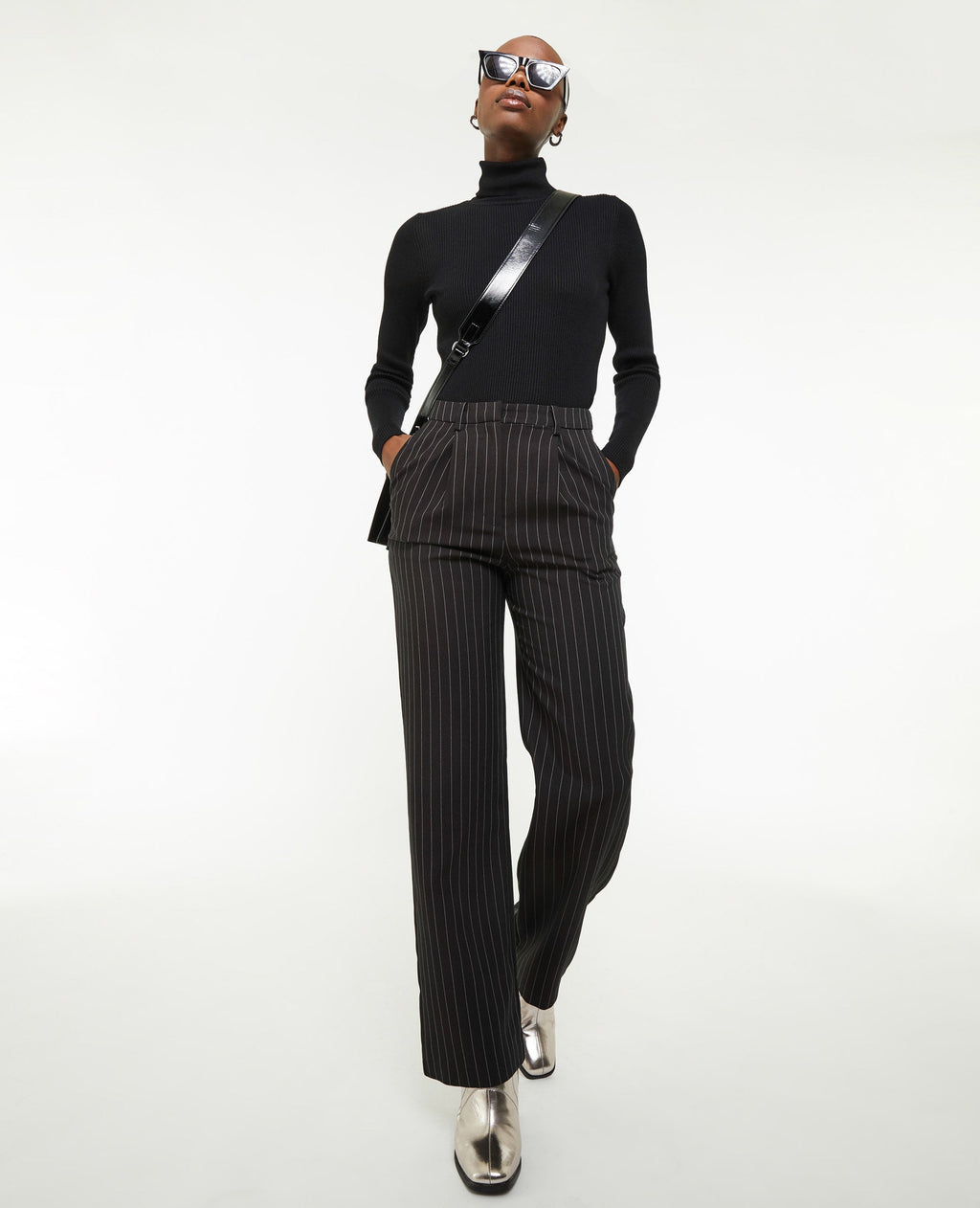 Pantalon droit avec fines rayures