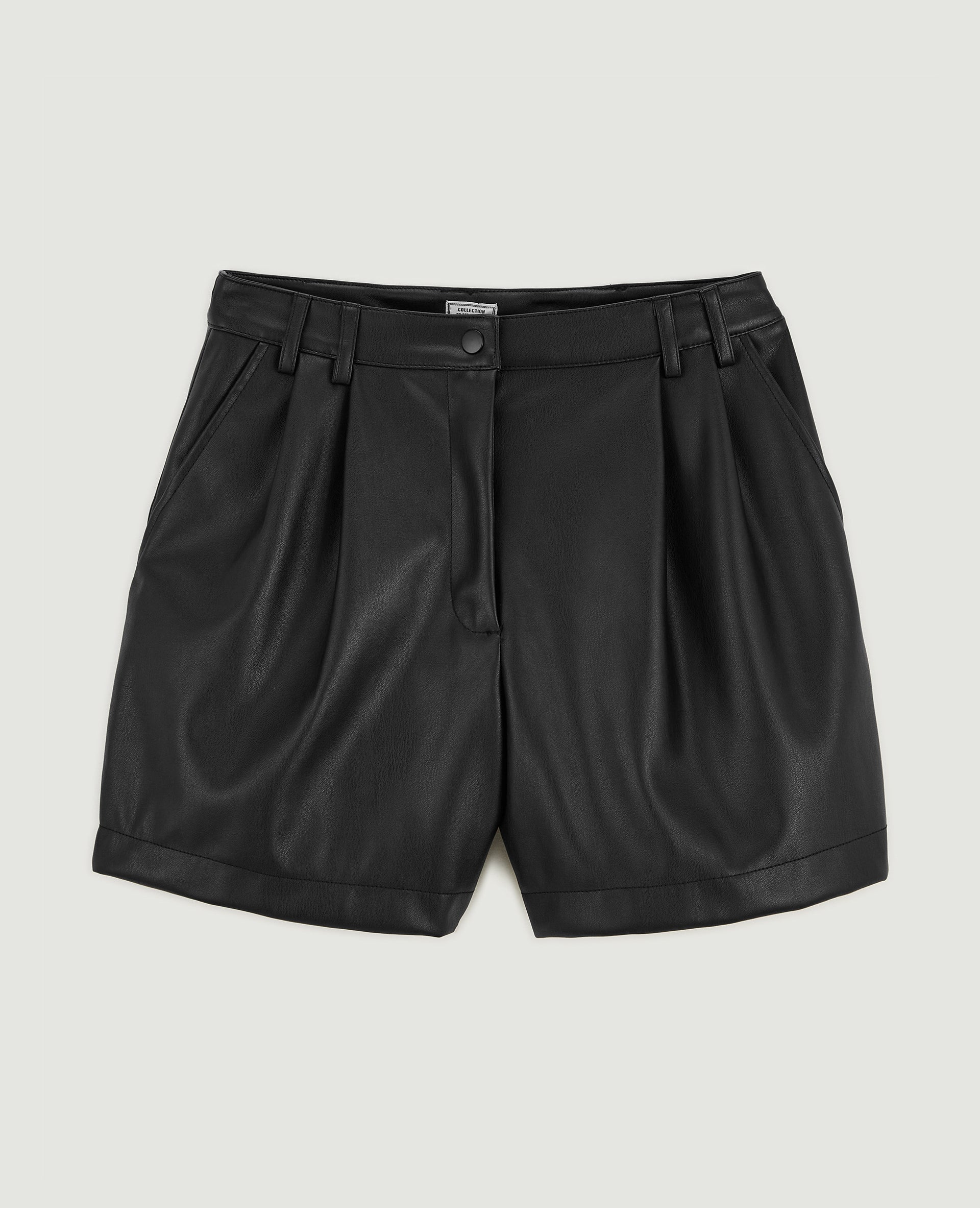 Short taille haute en simili cuir avec pinces