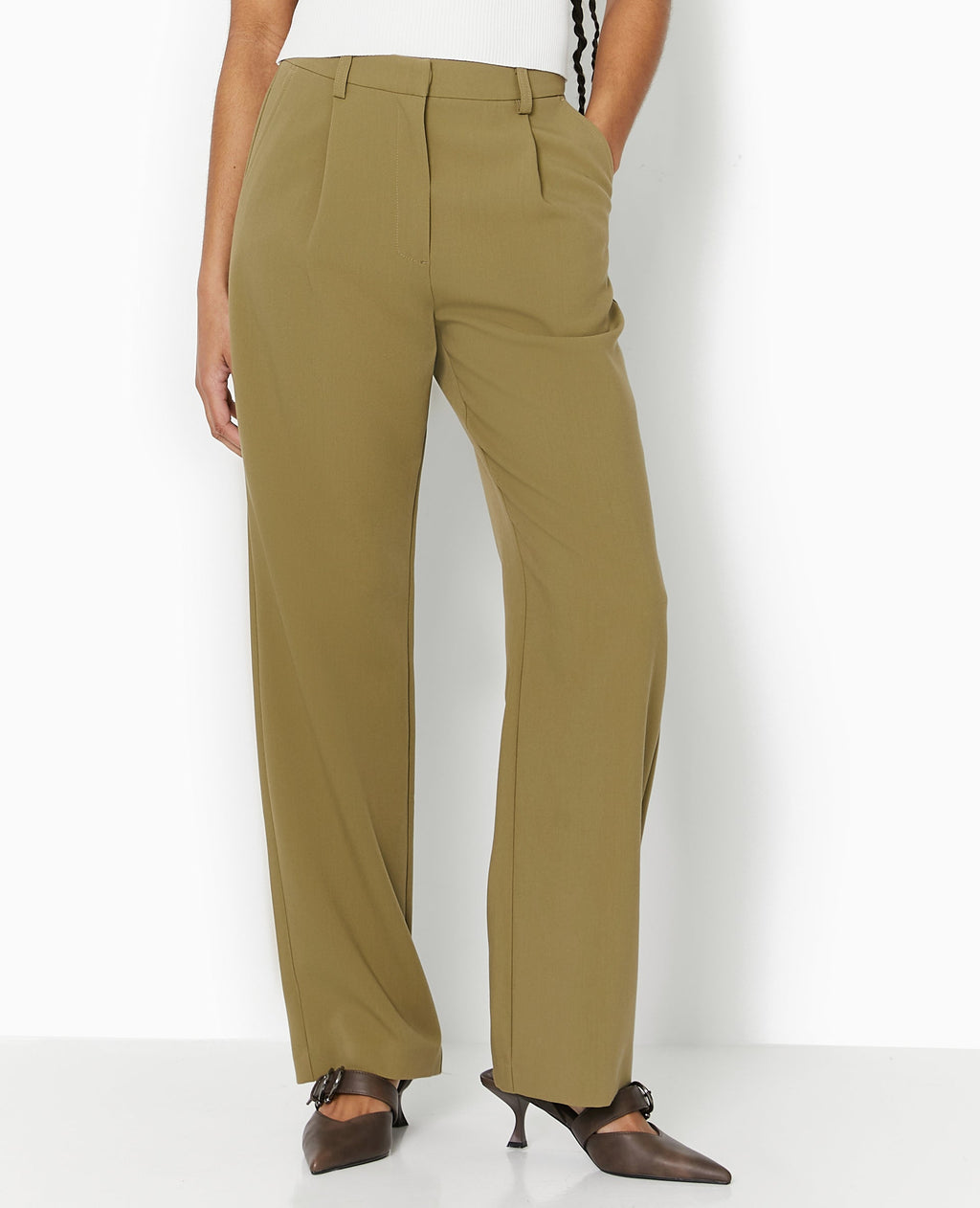 Pantalon droit avec pinces