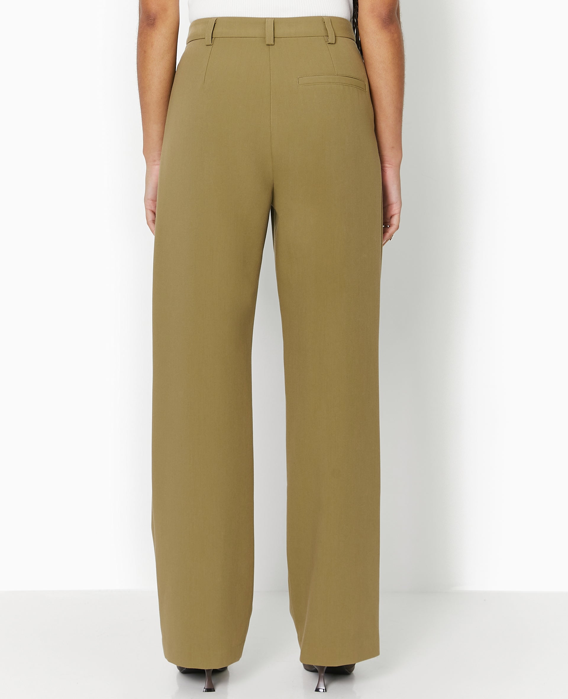 Pantalon droit avec pinces