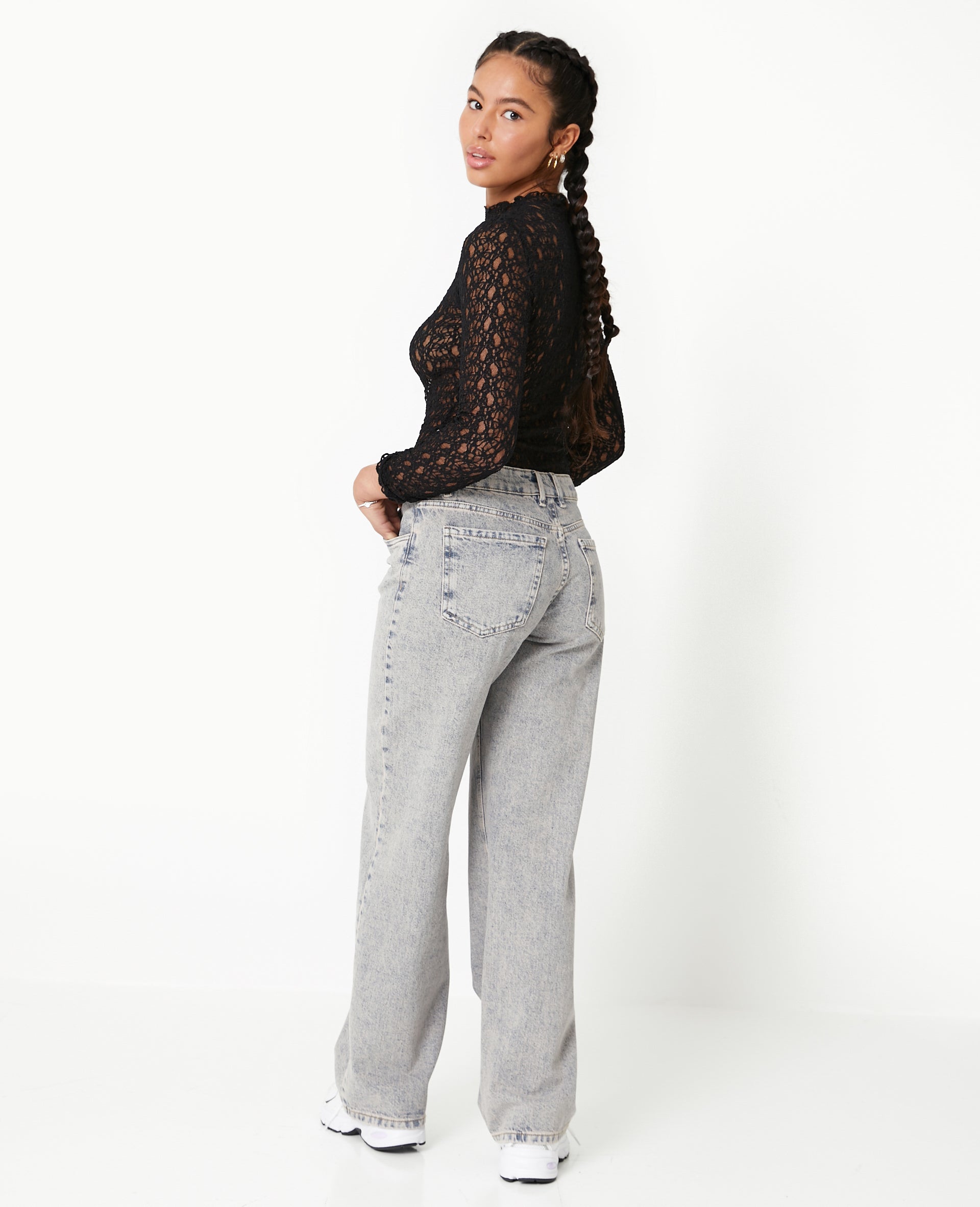 Jean wide taille basse effet délavé