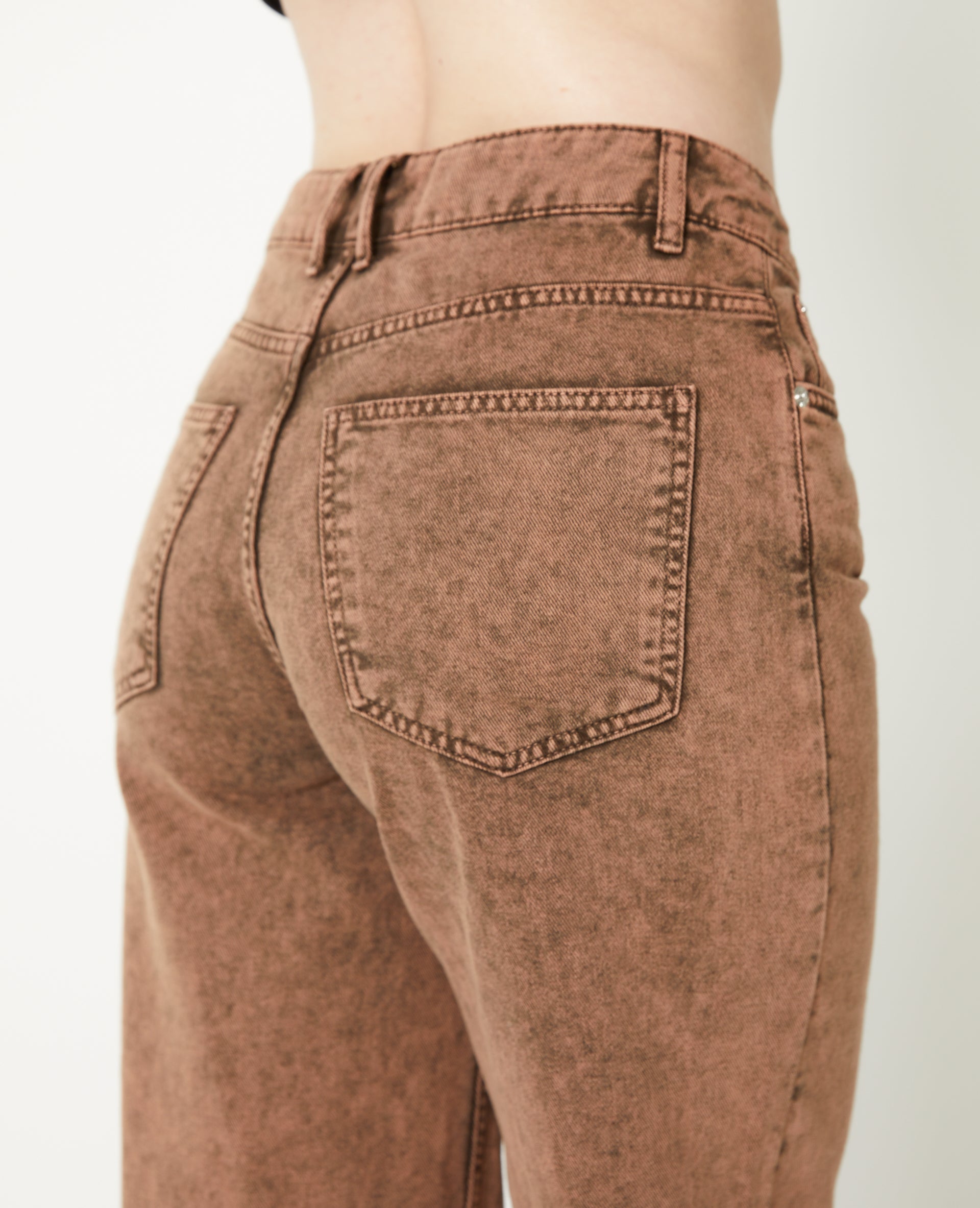 Jean droit taille basse effet délavé