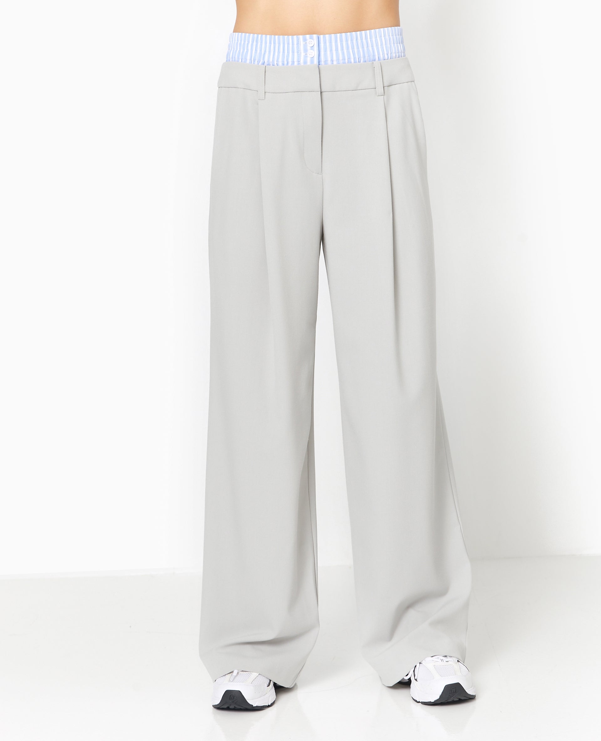 Pantalon large avec effet caleçon apparent