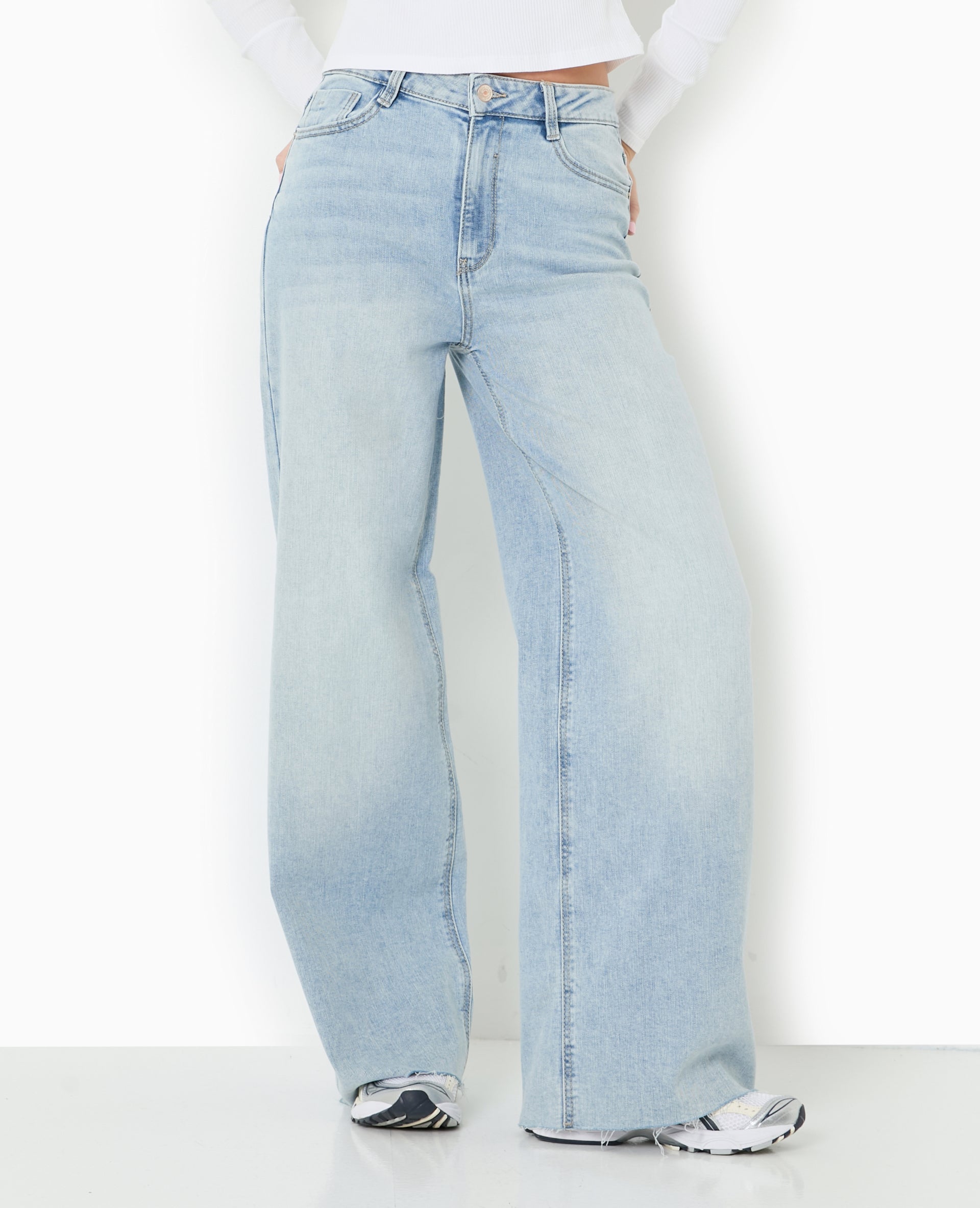 Jean wide taille haute bas coupés