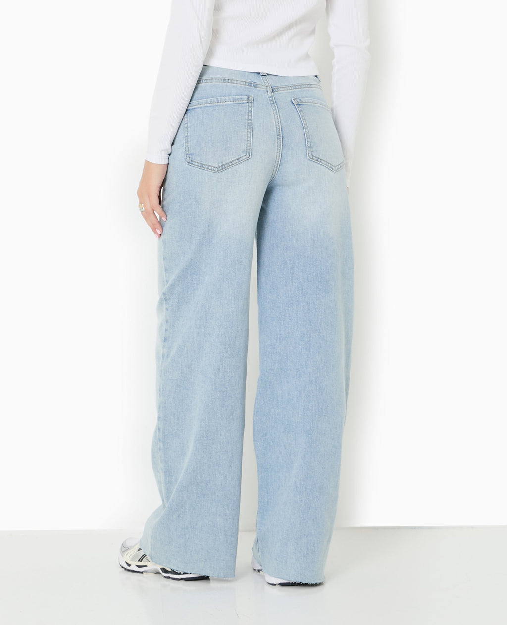 Jean wide taille haute bas coupés