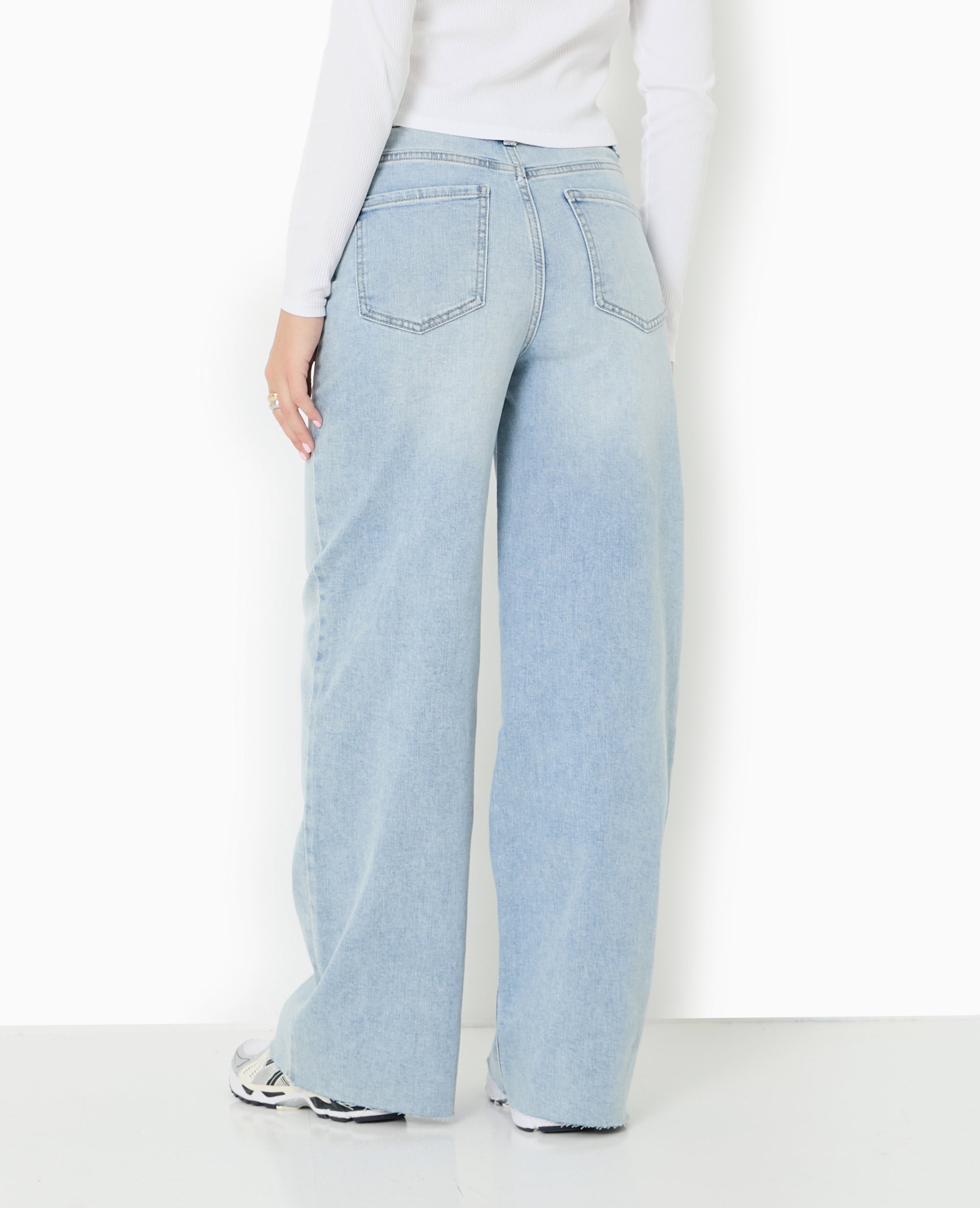 Jean wide taille haute bas coupés
