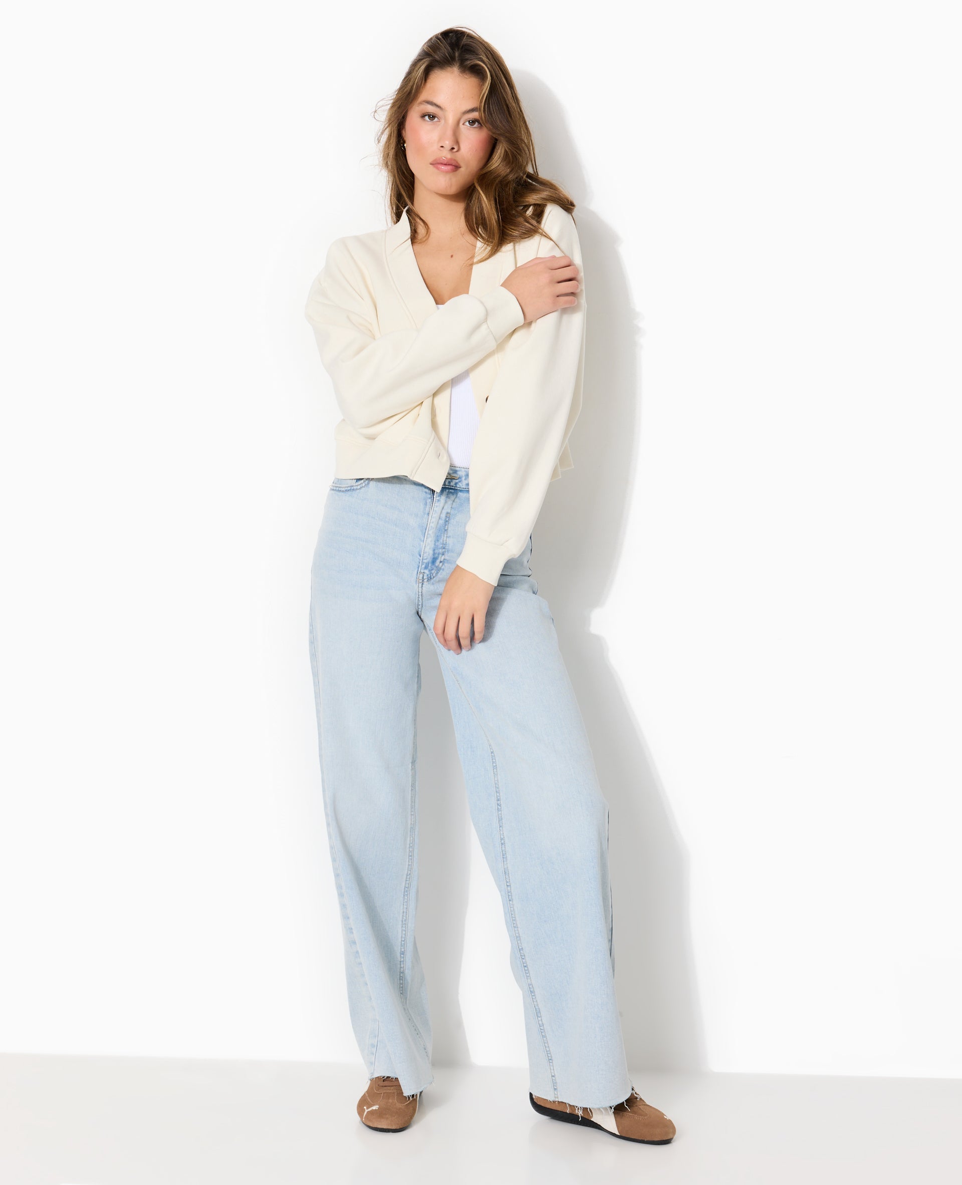 J71-1 / Jean wide taille haute avec bas coupés