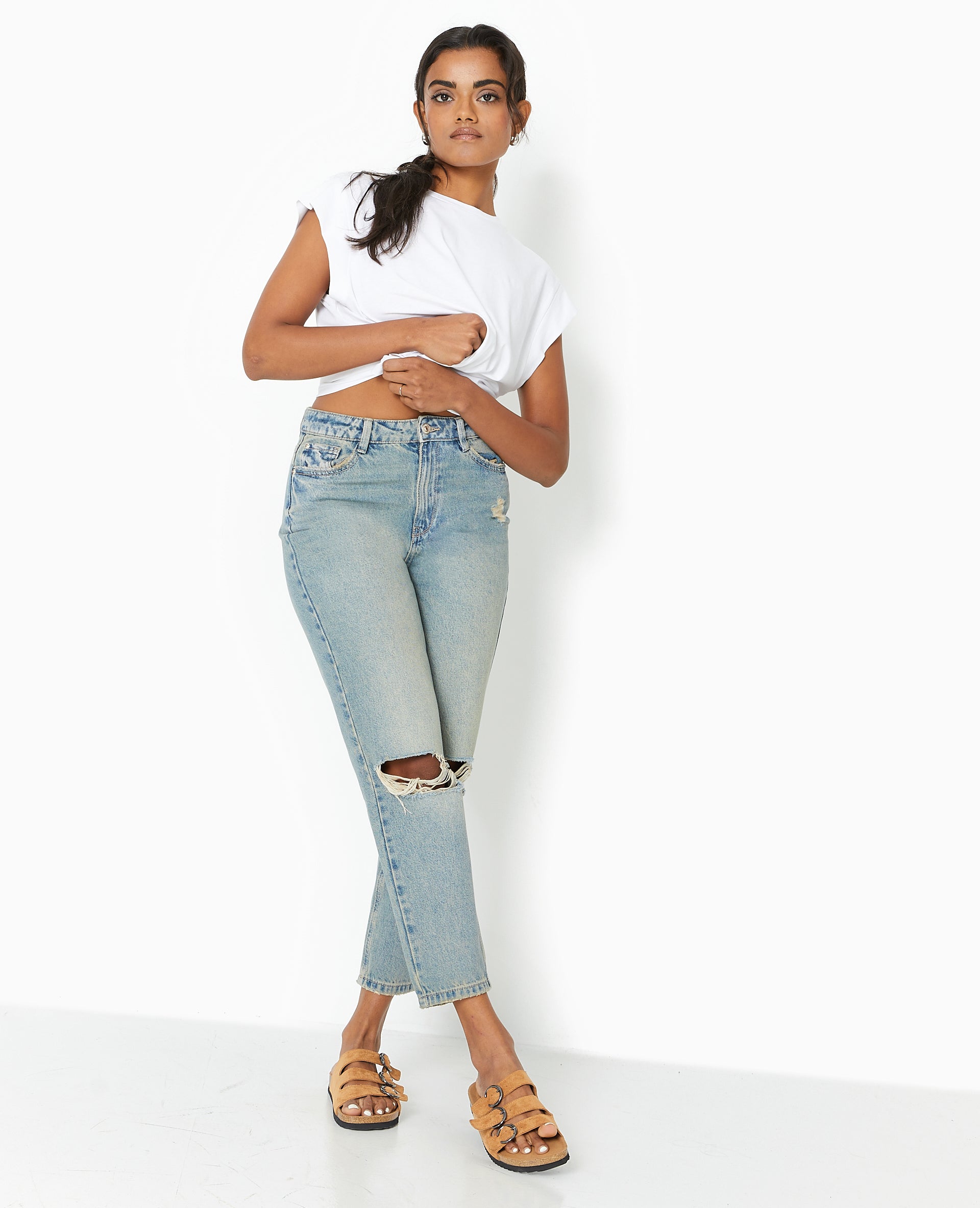 Jean mom taille haute destroy