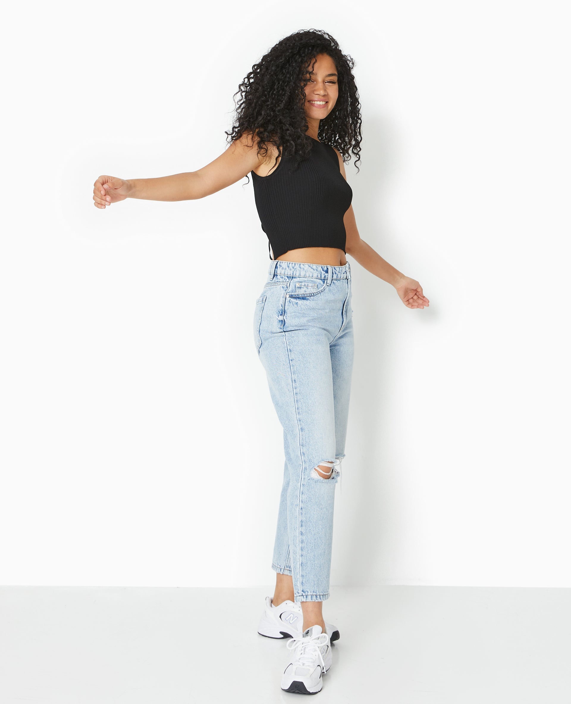 Jean mom taille haute destroy