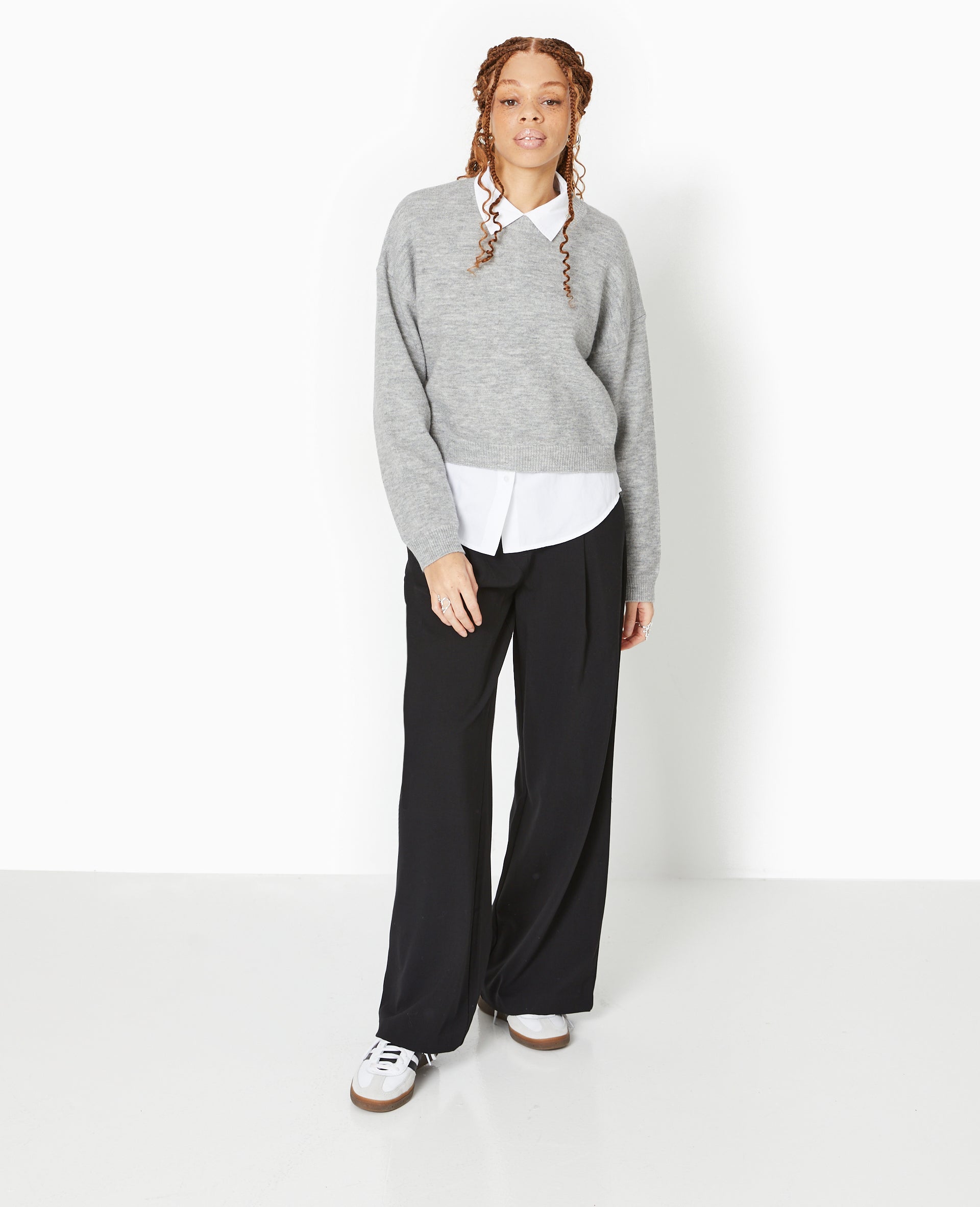 Pantalon large et droit avec pinces