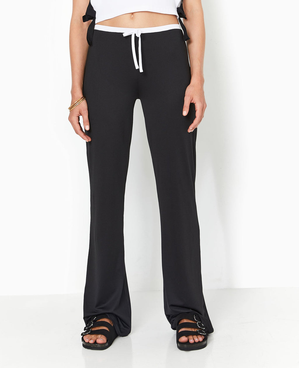 Pantalon large en maille extensible