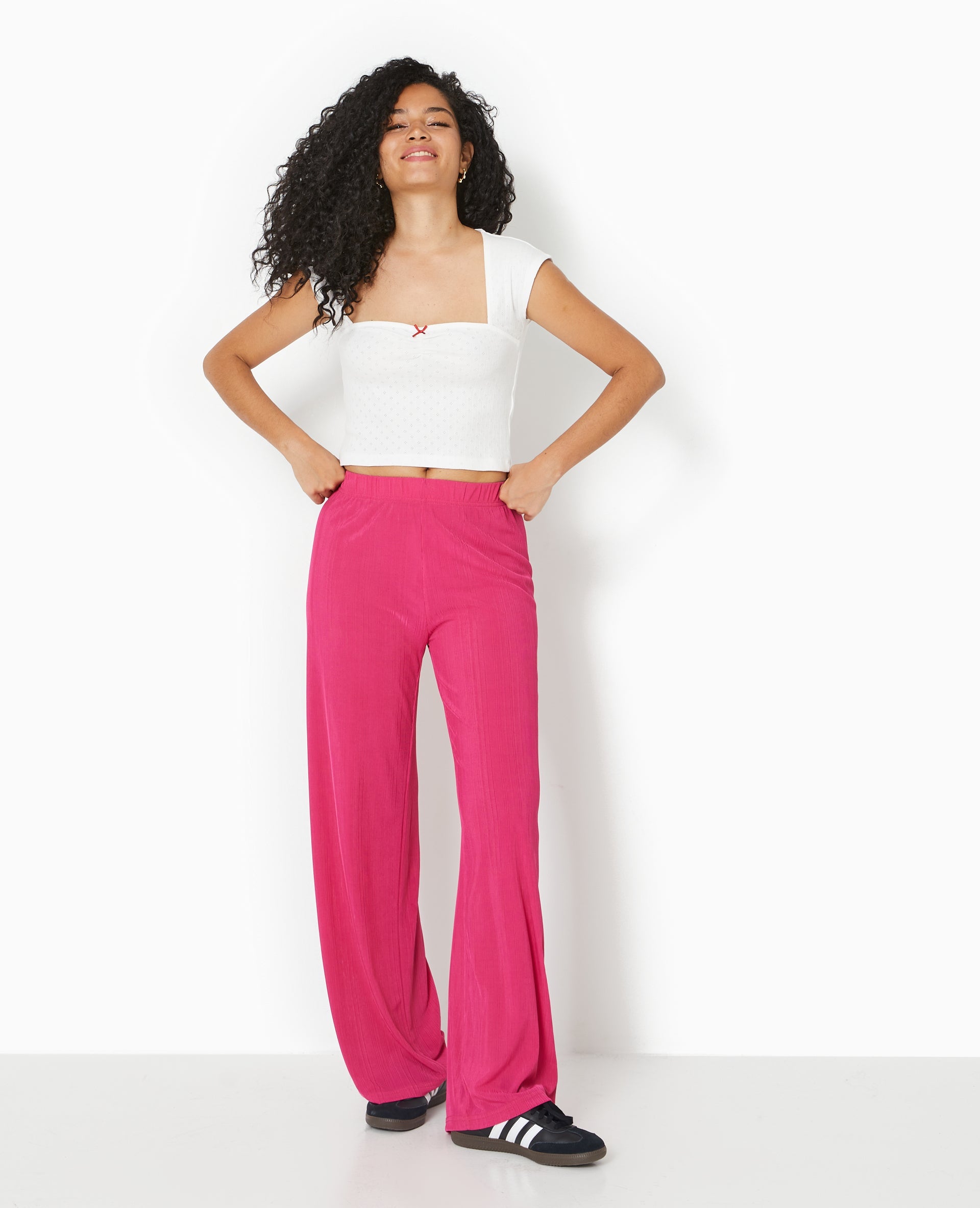 Pantalon palazzo en maille texturée effet rayé