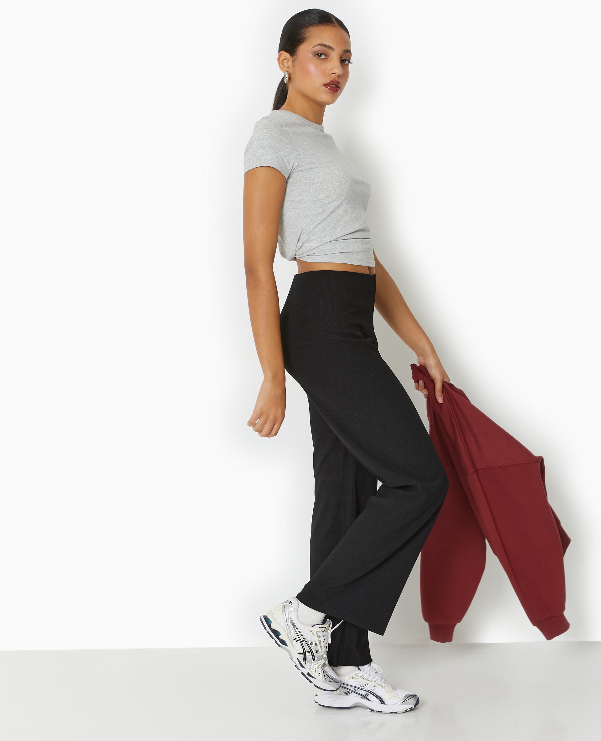 Pantalon large et fluide en tissu effet froissé