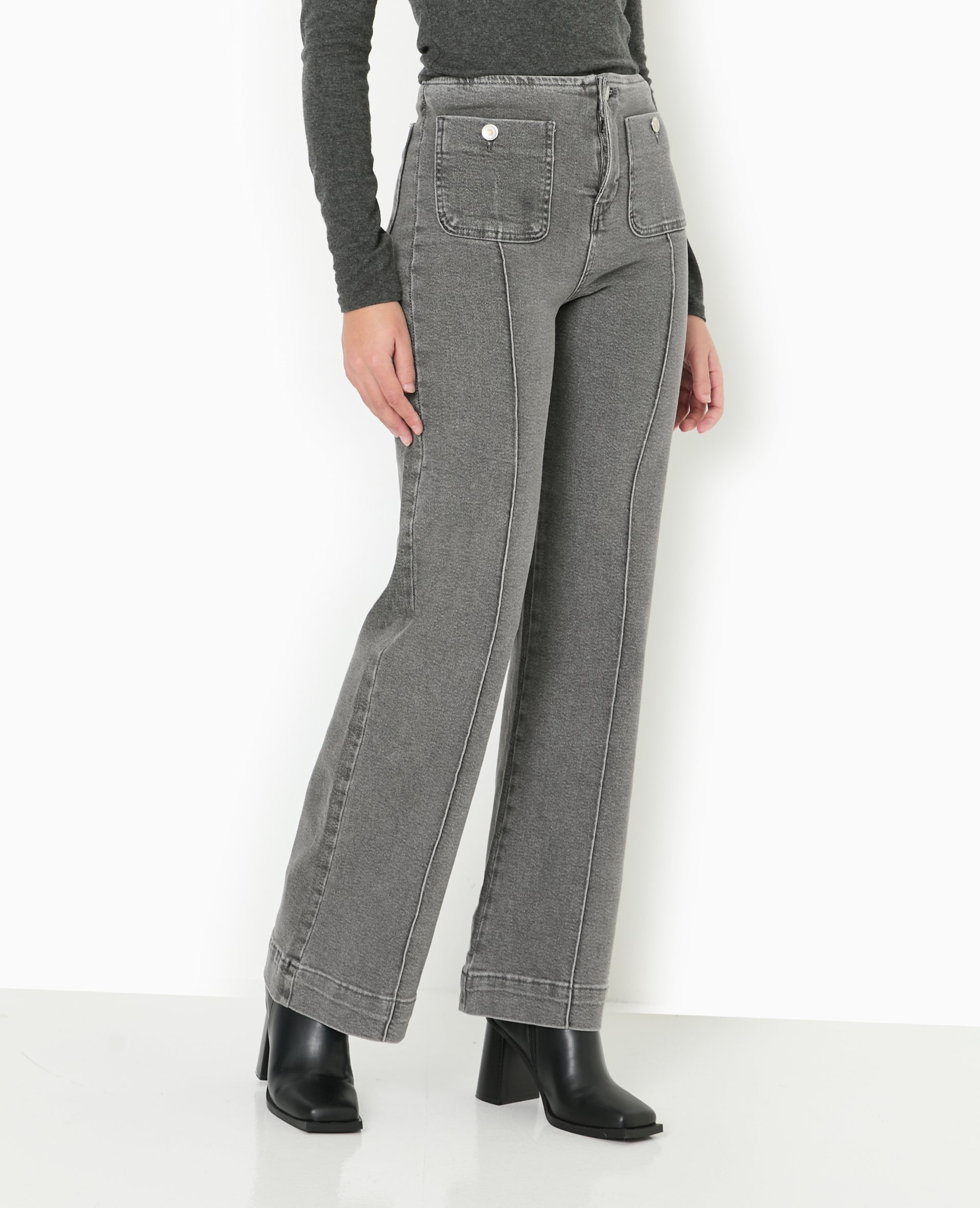 Jean flare taille haute avec poches plaquées