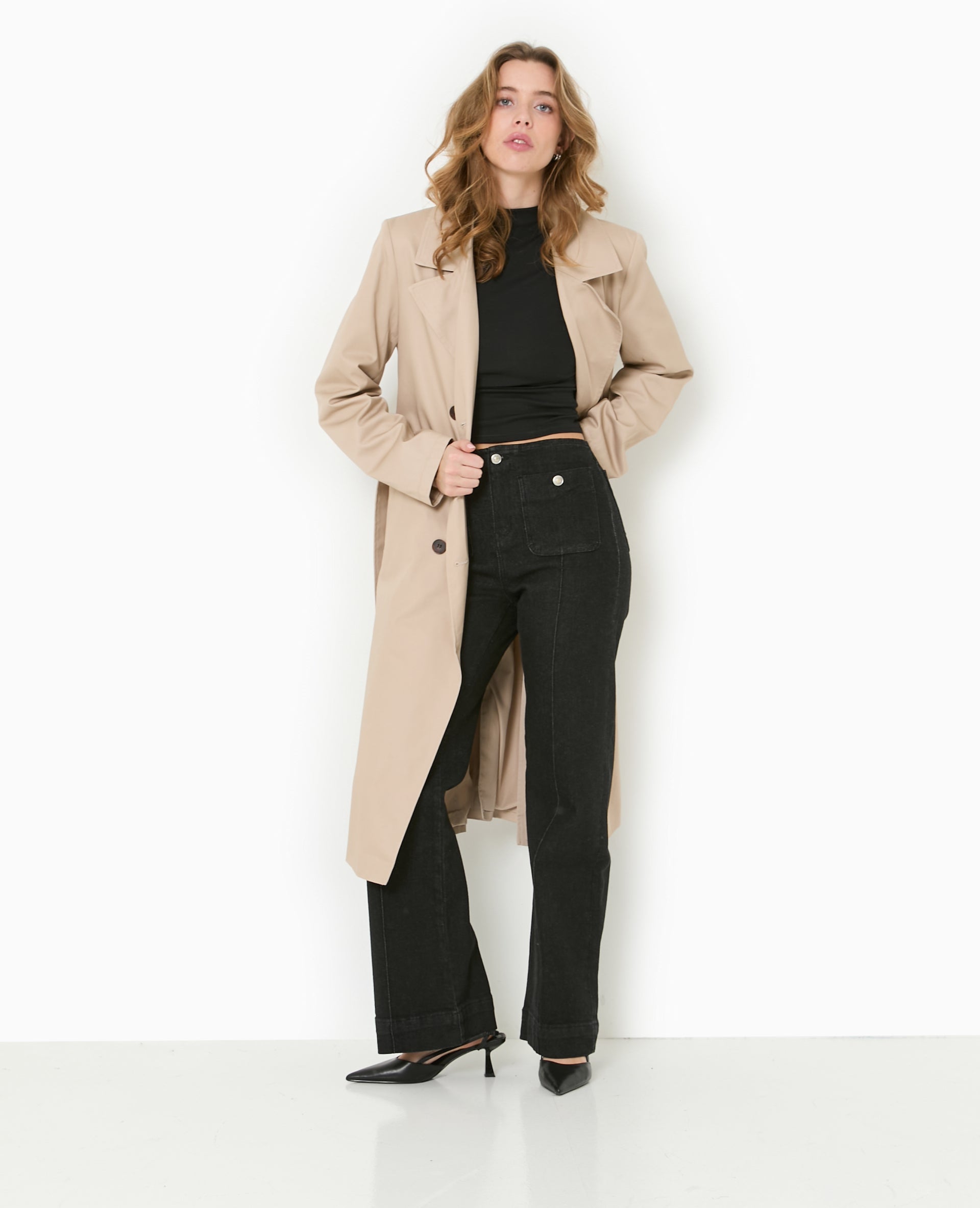 Jean flare taille haute avec poches plaquées
