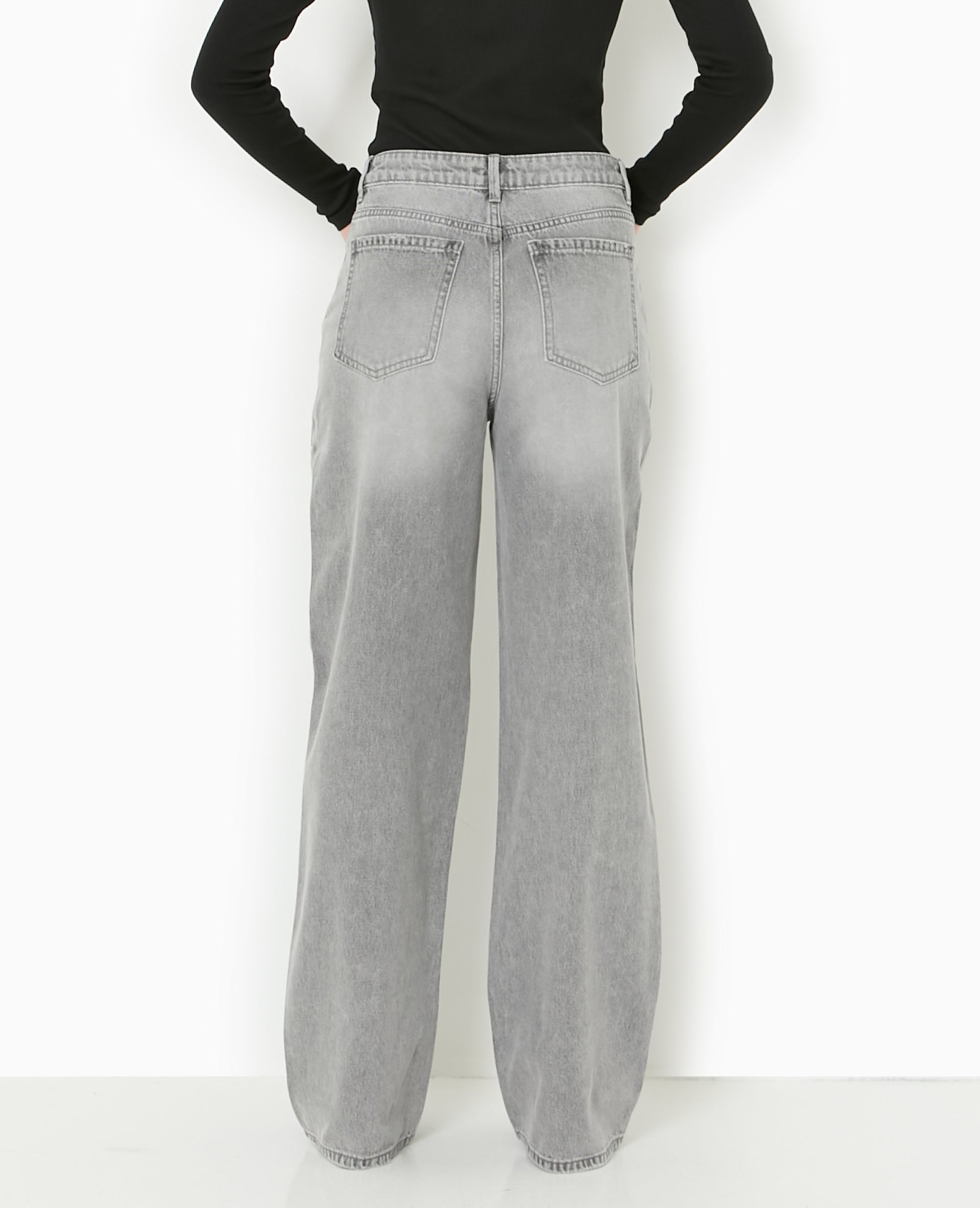 Jean straight avec strass