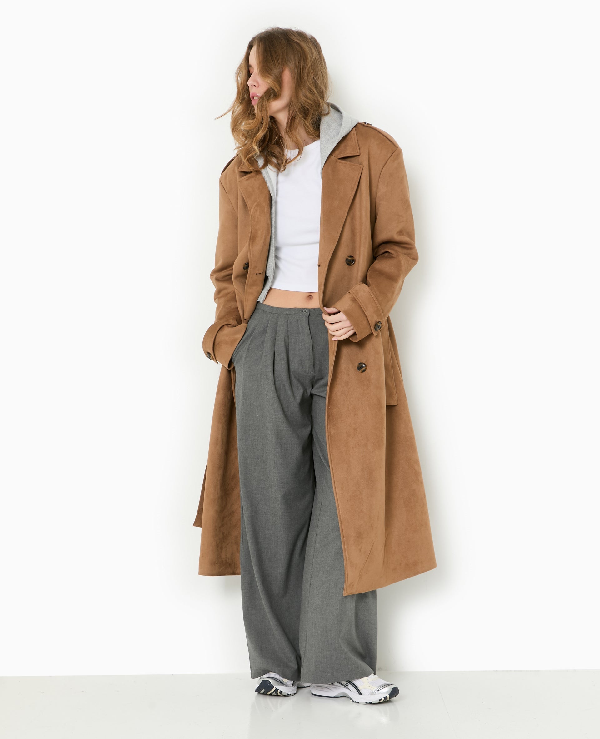 Pantalon large et droit avec pinces