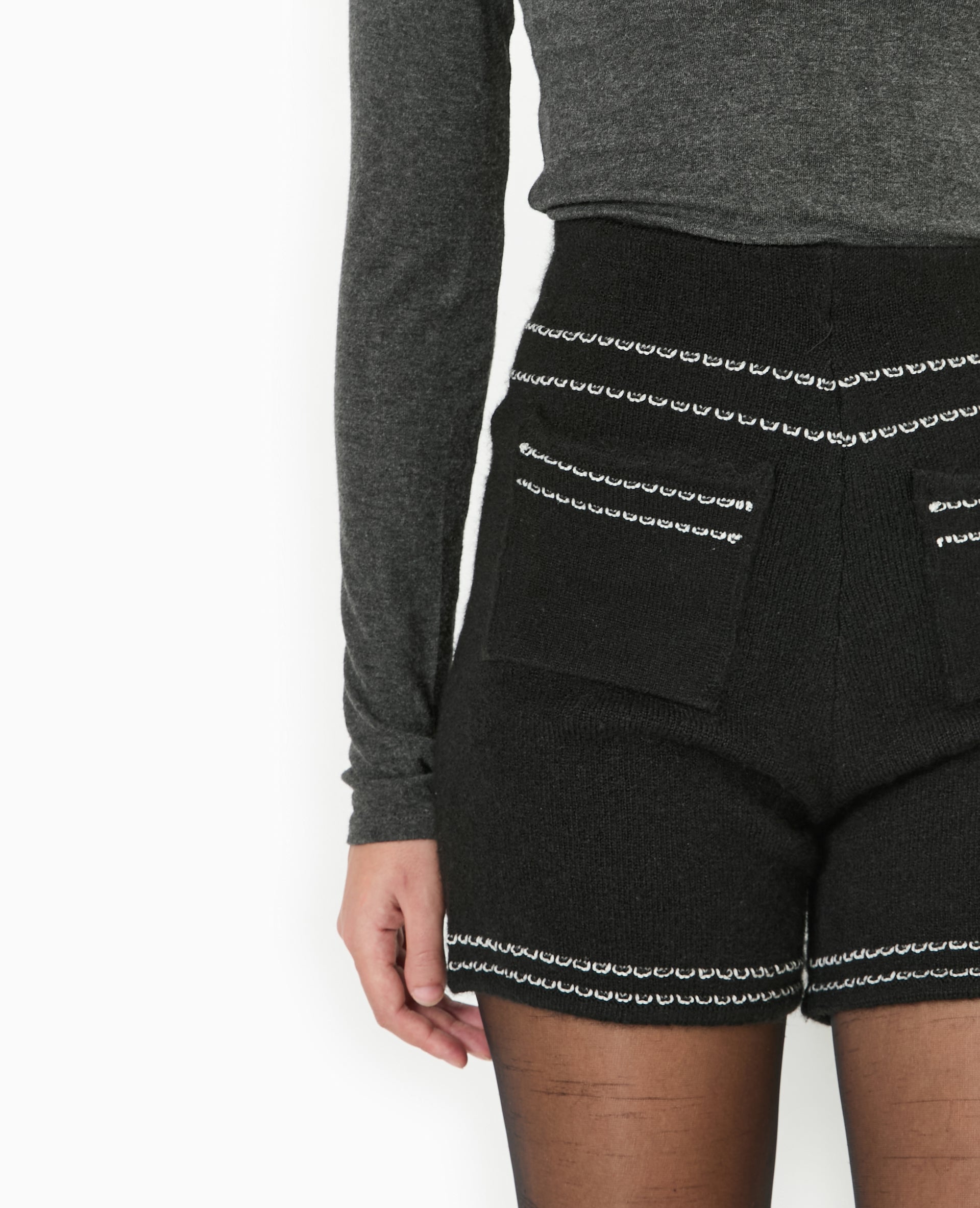 Short en maille avec détails contrastés