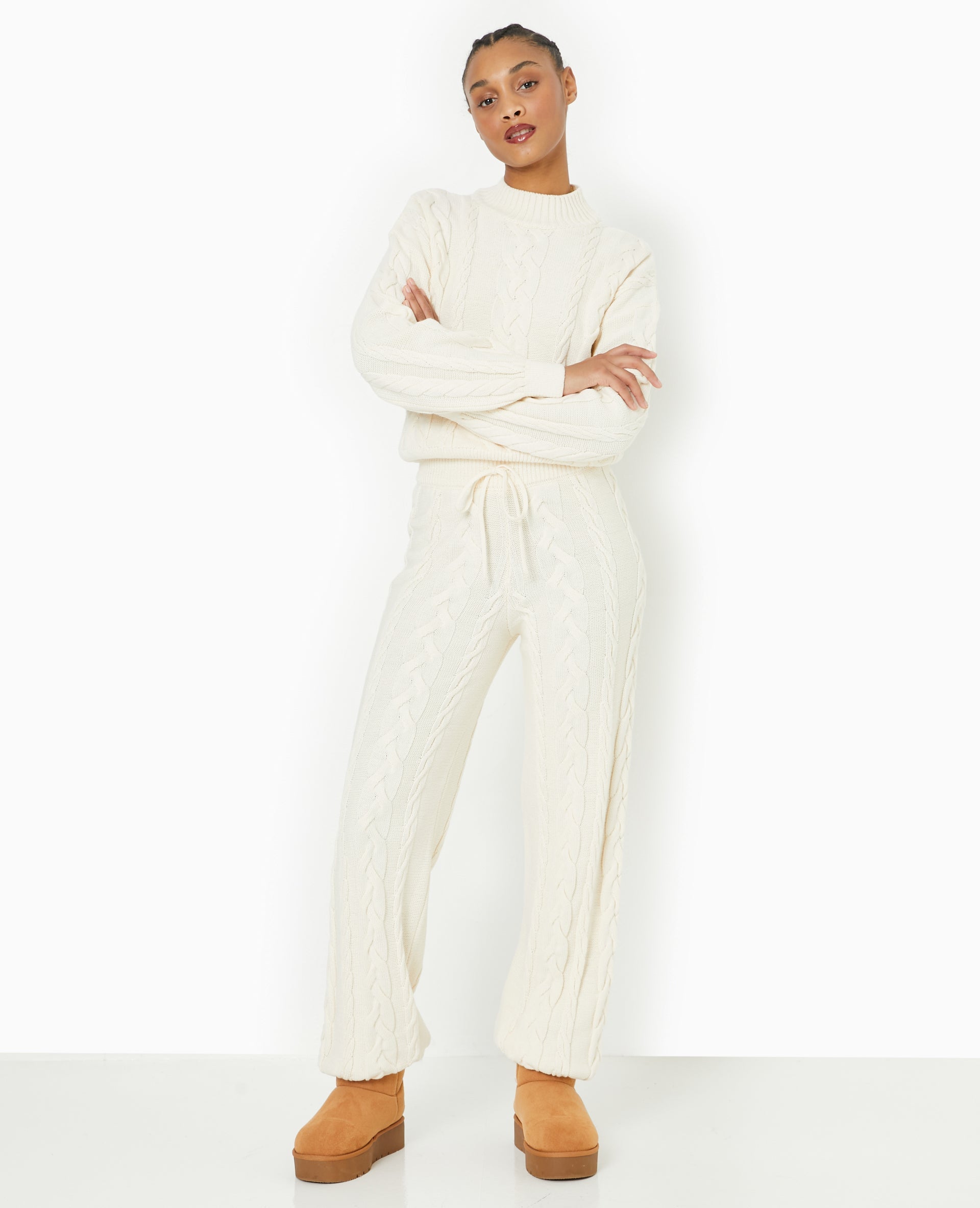 Pantalon droit en maille torsadée