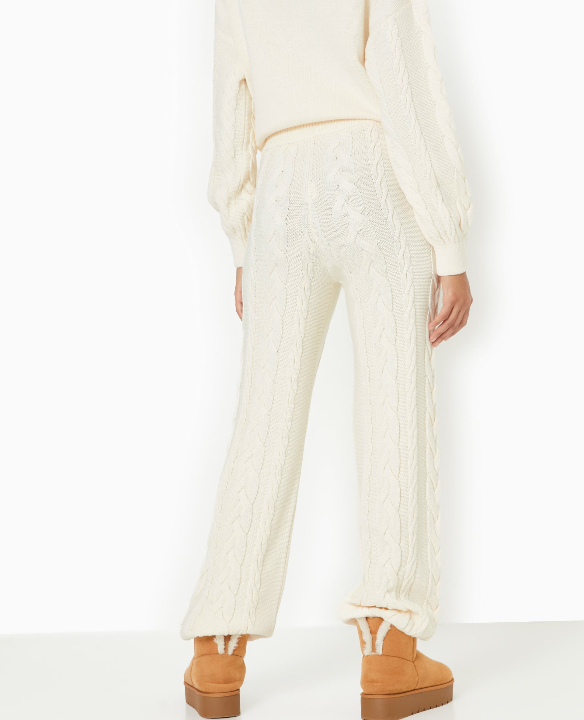 Pantalon droit en maille torsadée