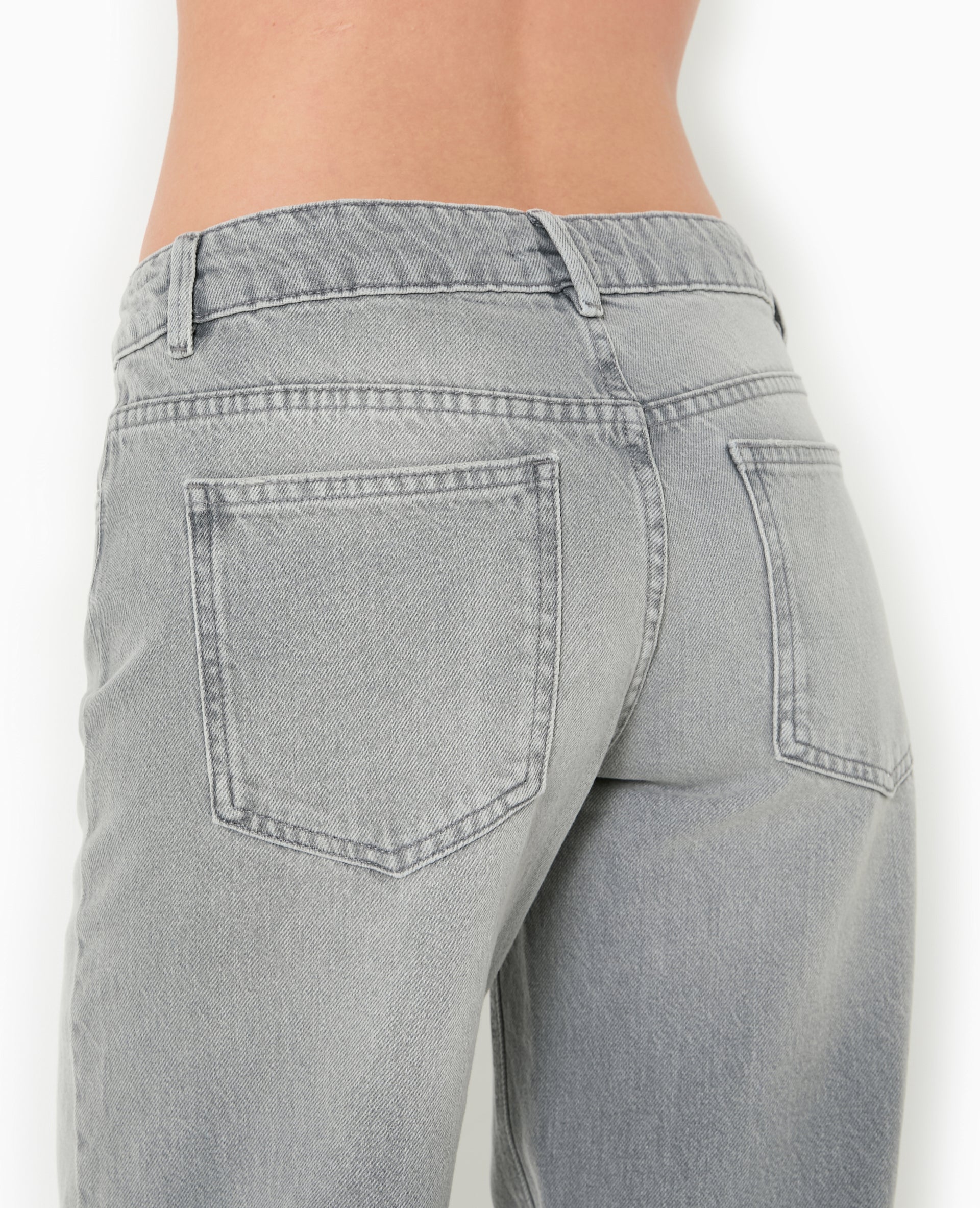 Jean droit taille basse