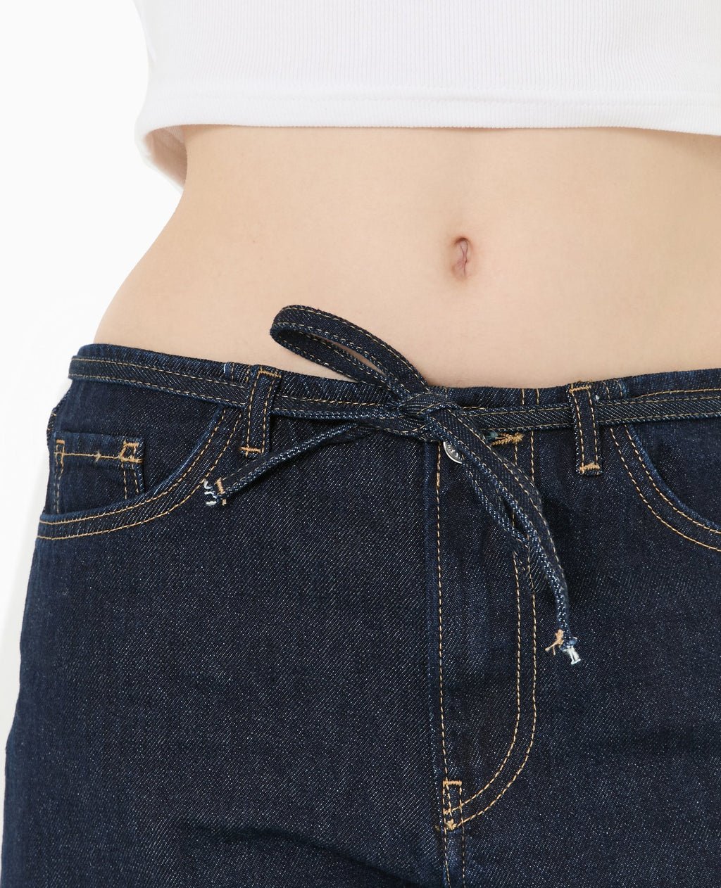 Jean wide taille haute avec ceinture à nouer
