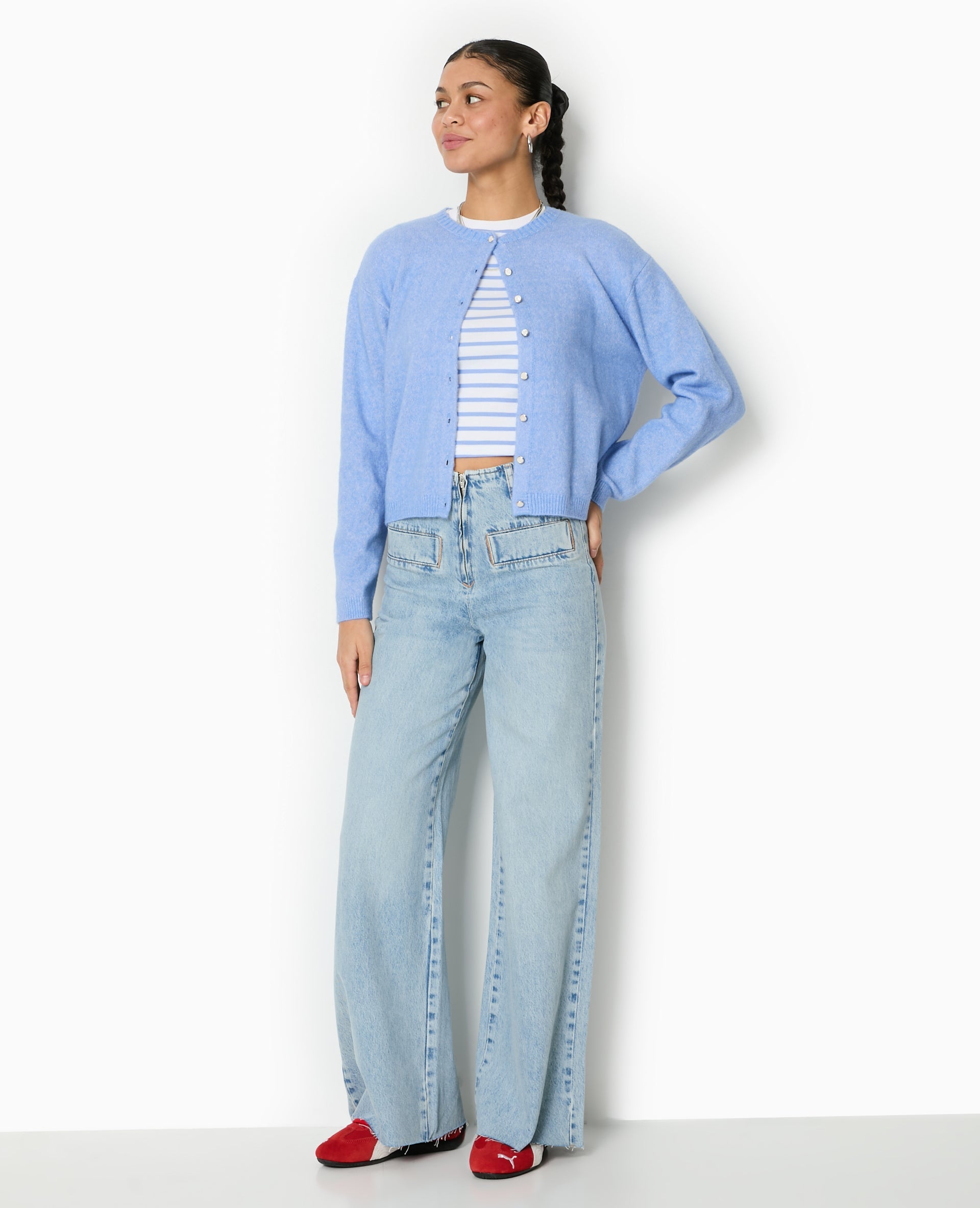 Jean droit taille haute fausses poches devant