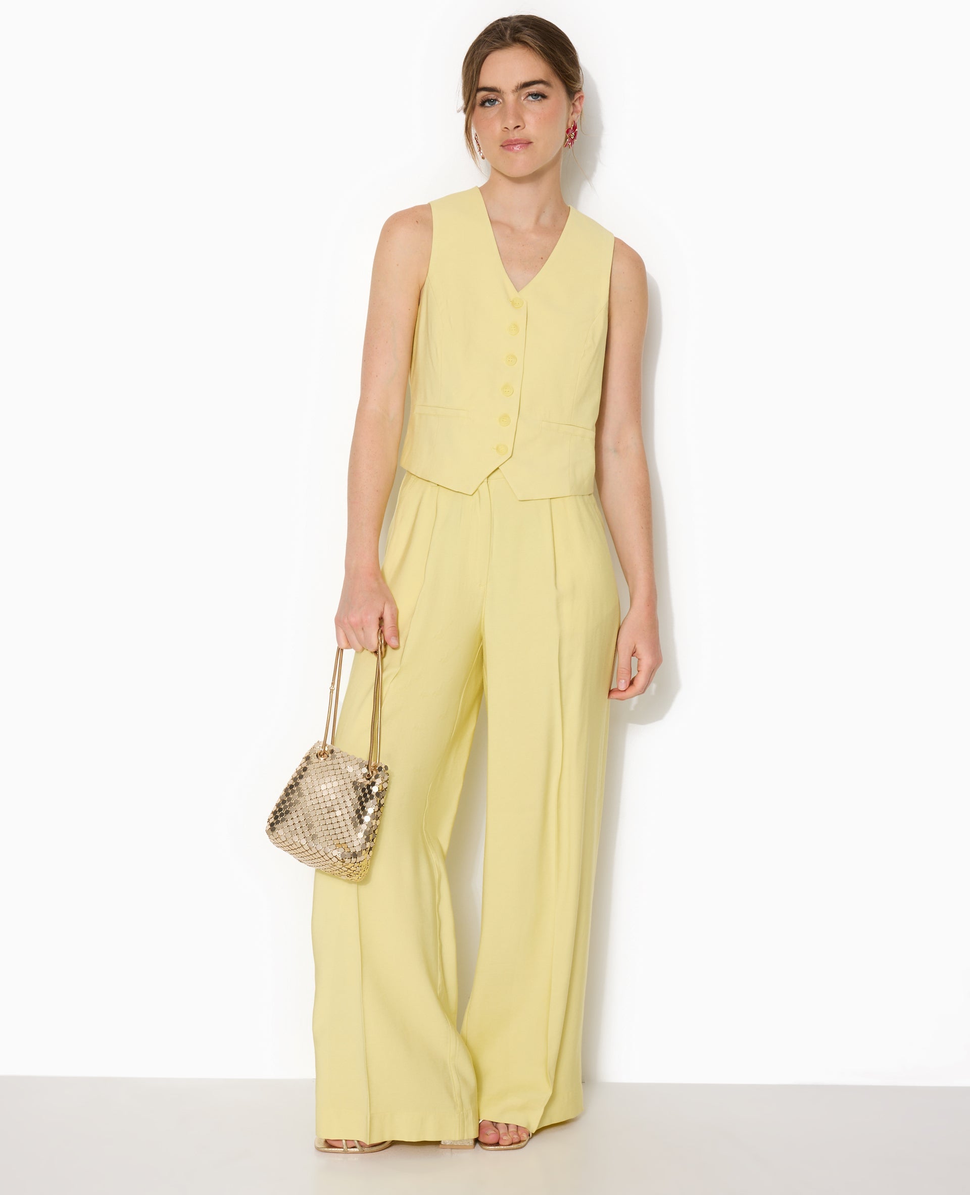 Pantalon large et droite en tissu fluide