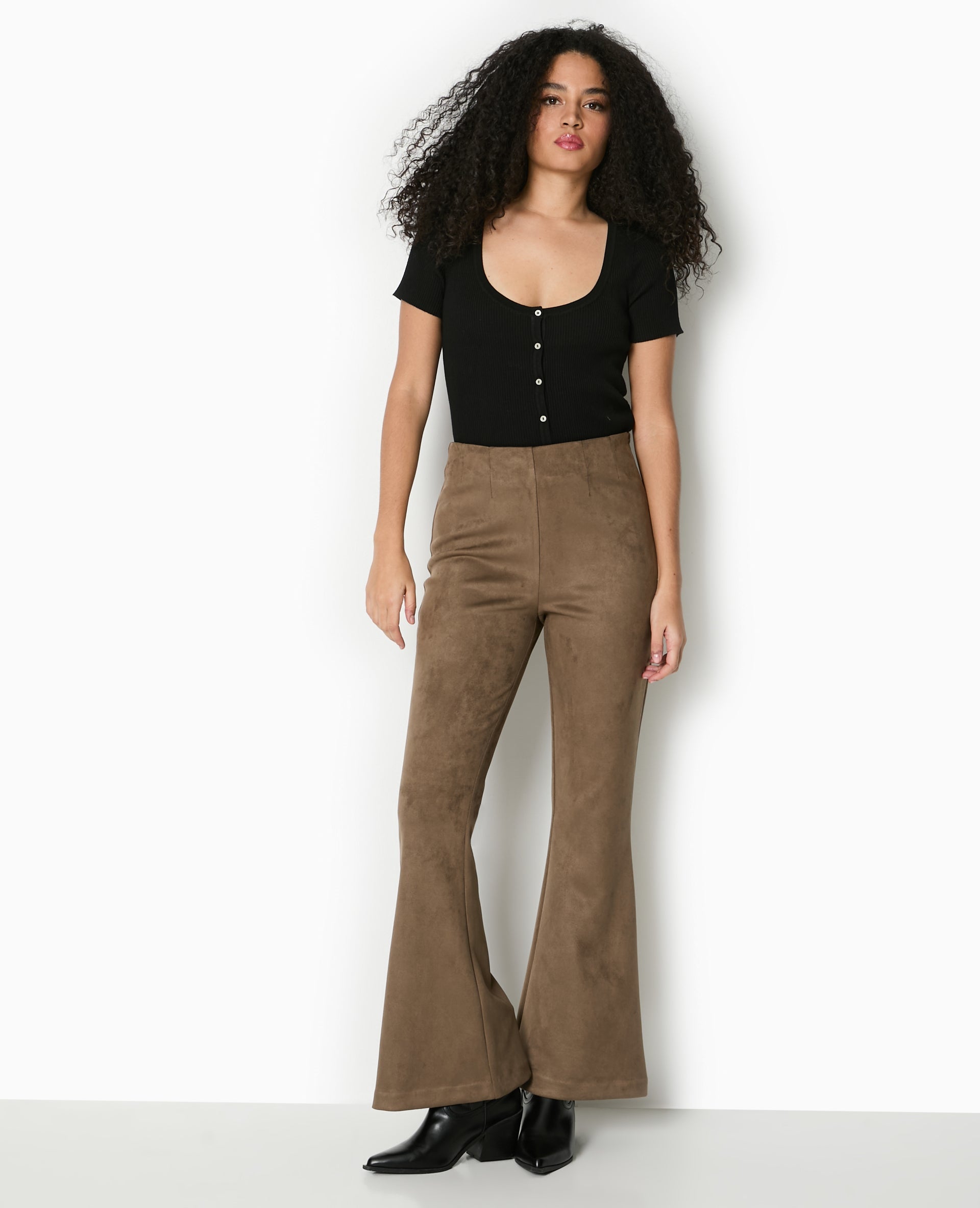 Pantalon flare en suédine