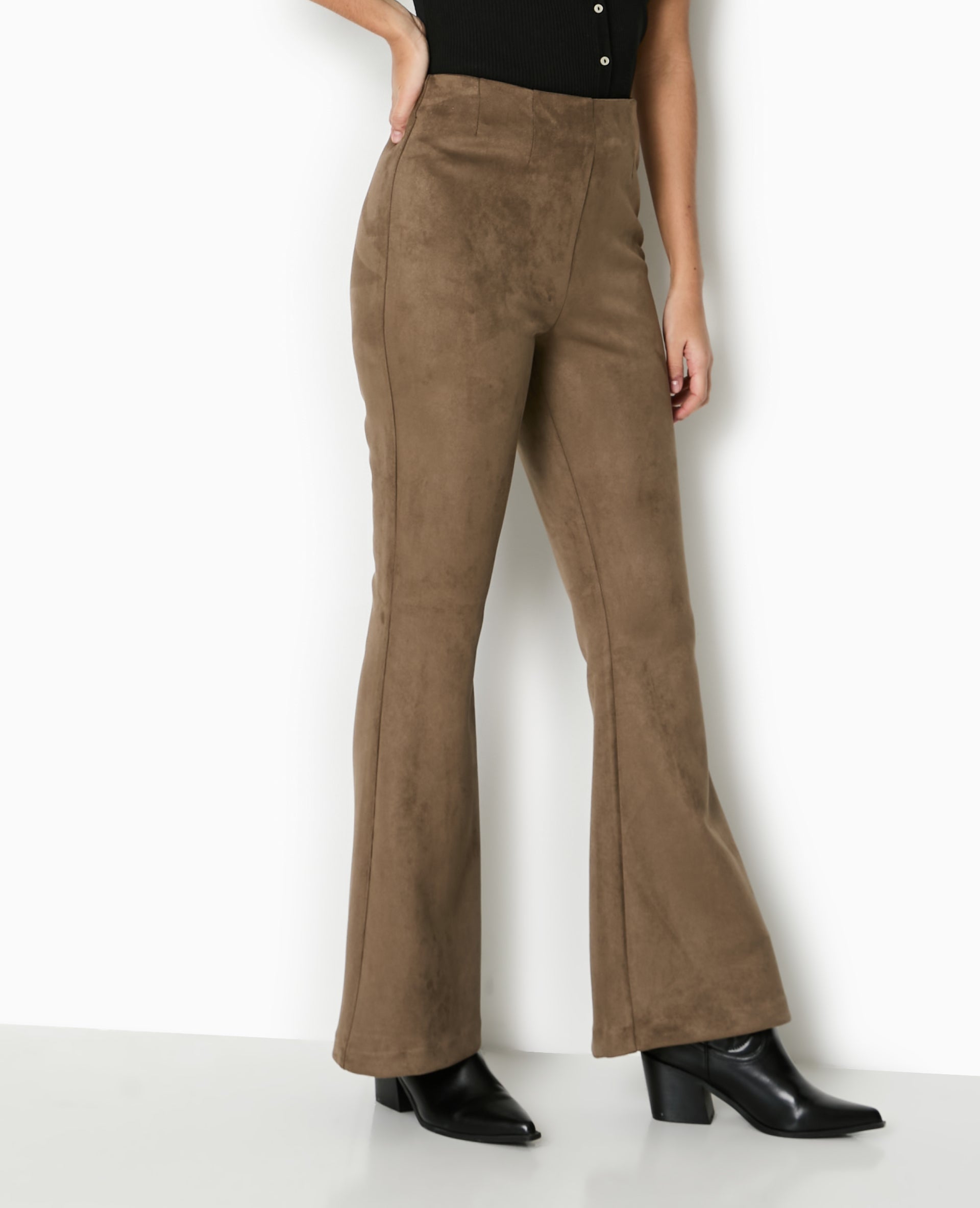 Pantalon flare en suédine