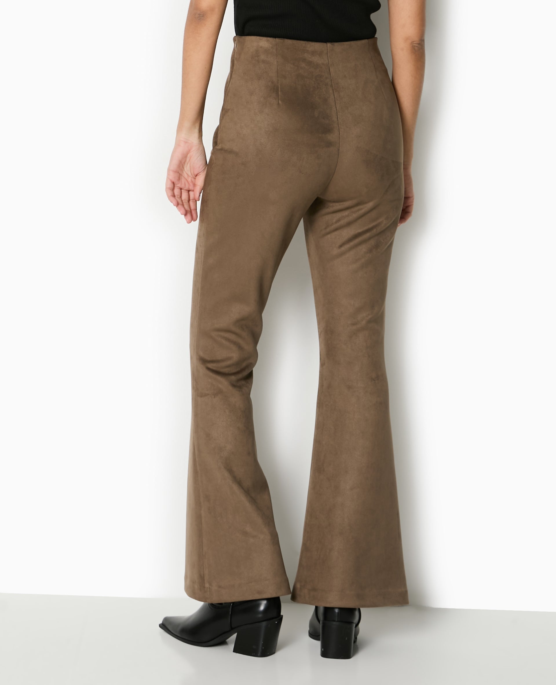 Pantalon flare en suédine
