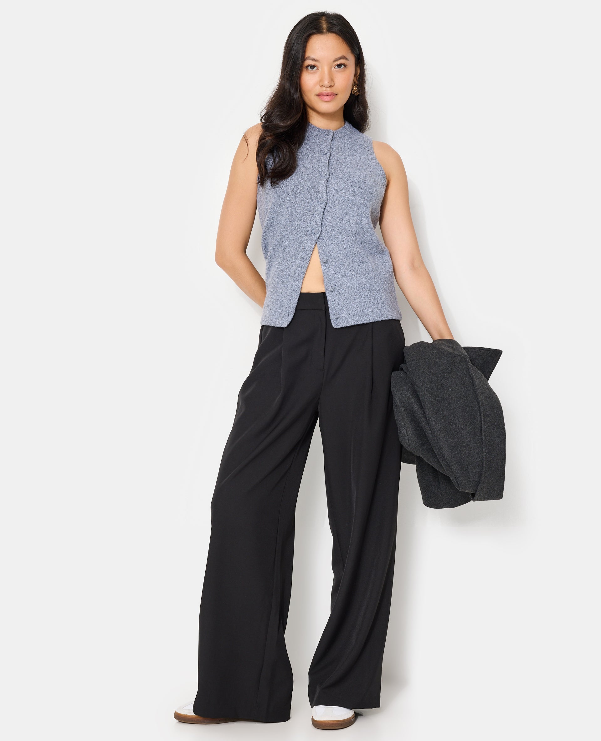 Pantalon large et droit avec pinces
