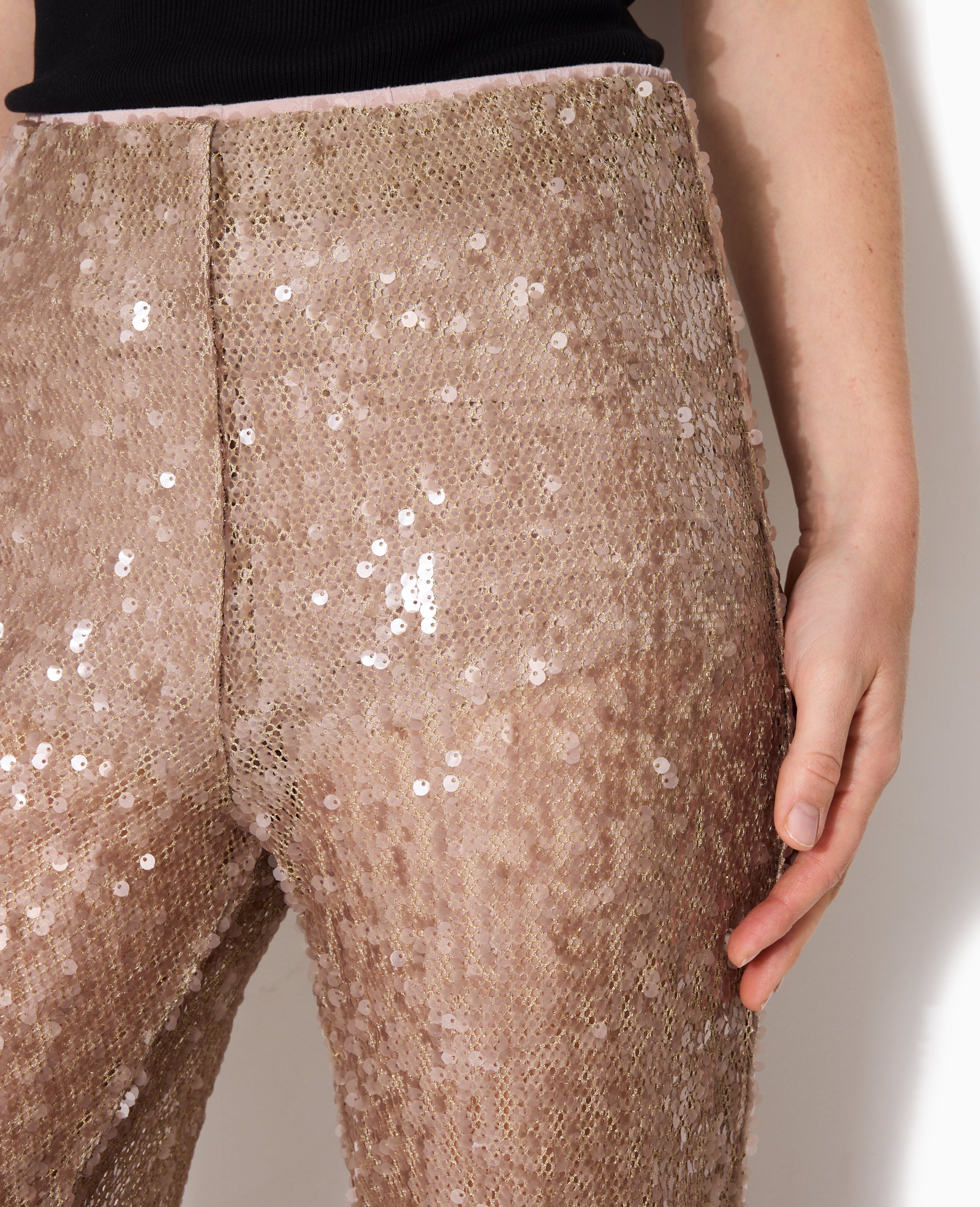 Pantalon droit en maille ajourée avec sequins