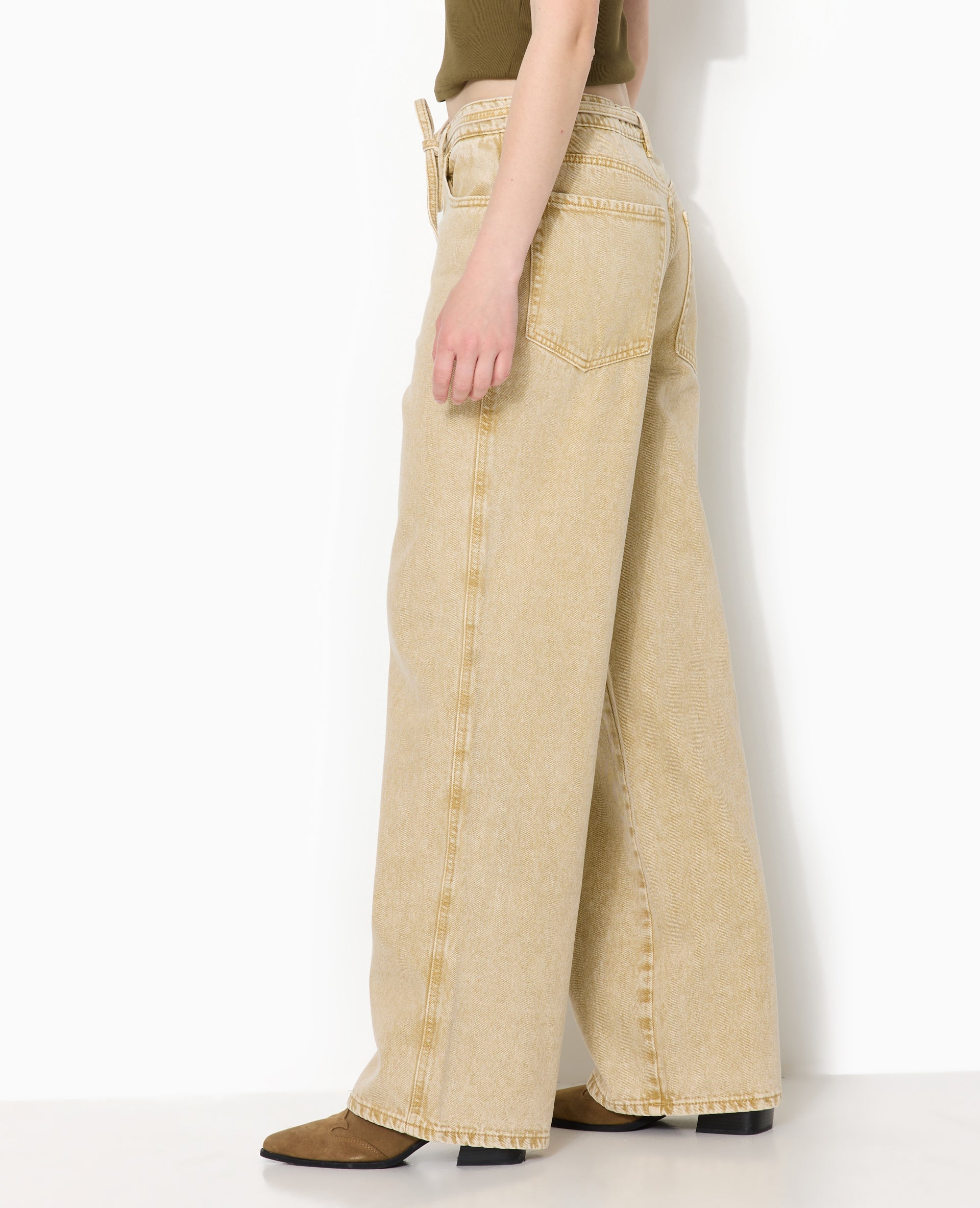 Jean baggy taille basse avec ceinture à nouer