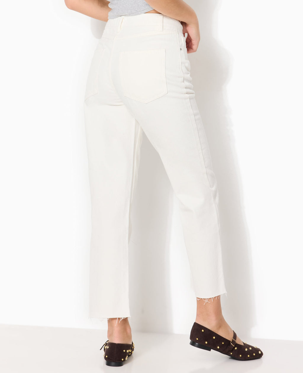 Jean straight 7/8ème taille haute bas coupés