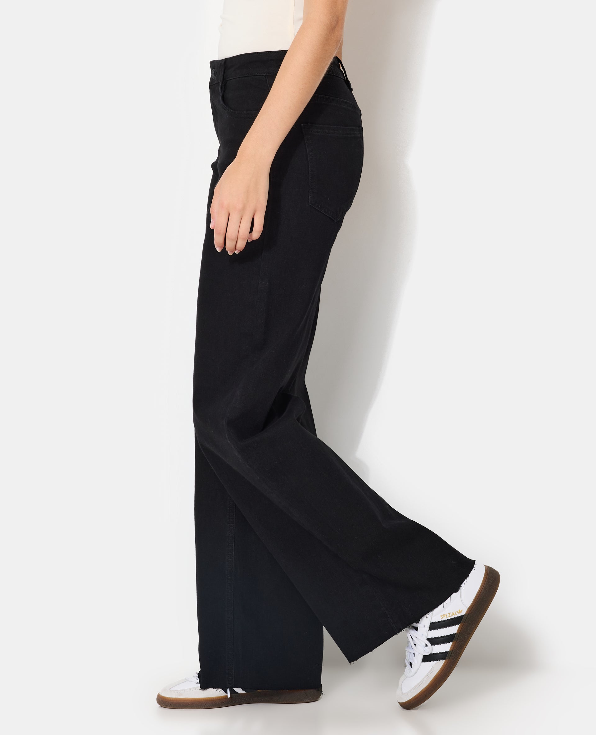Jean wide stretch taille haute bas coupés