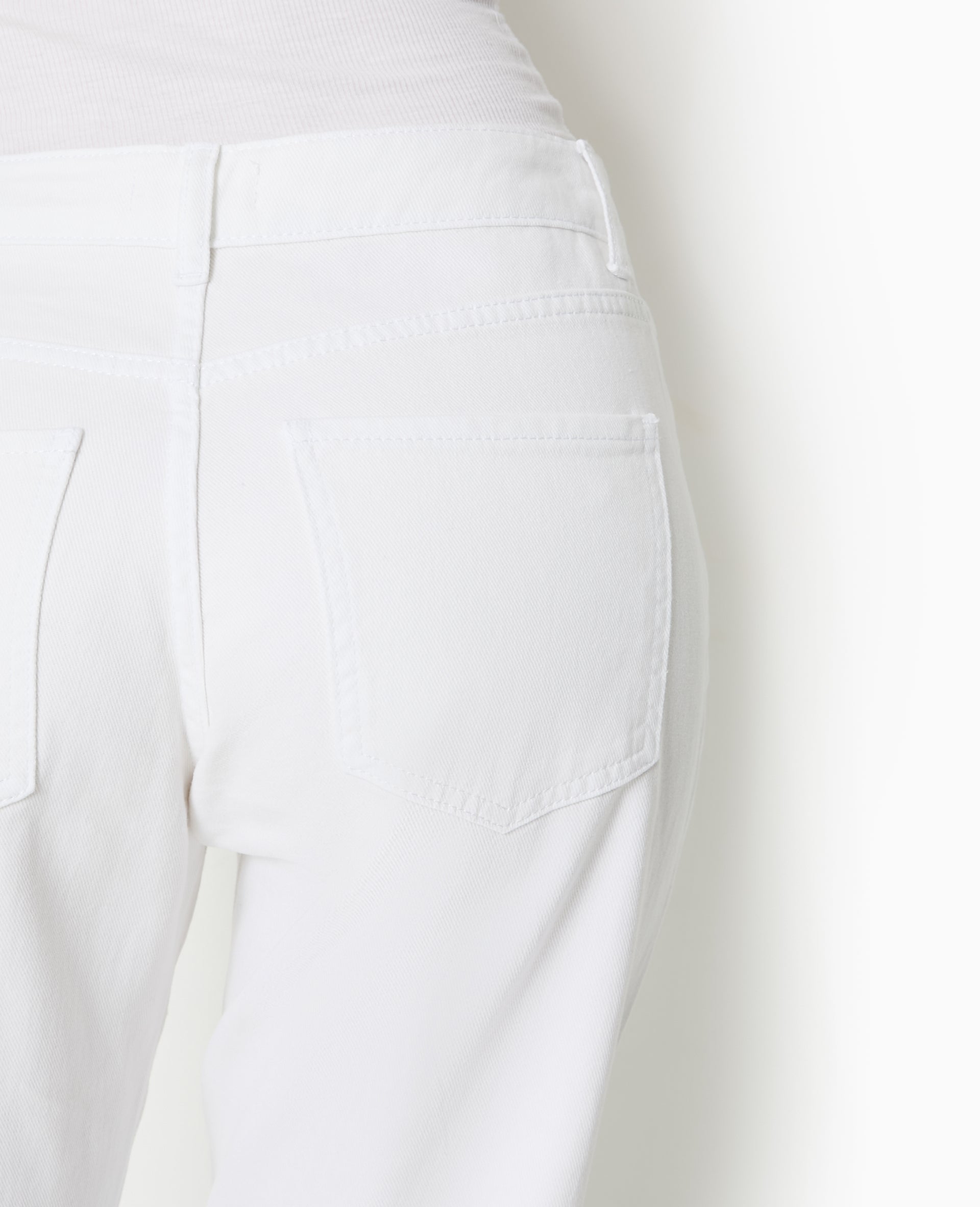 Jean straight taille basse avec clous