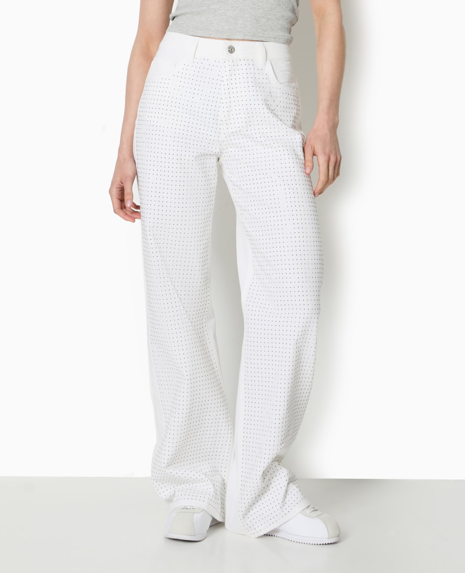 Jean droit taille haute avec strass devant