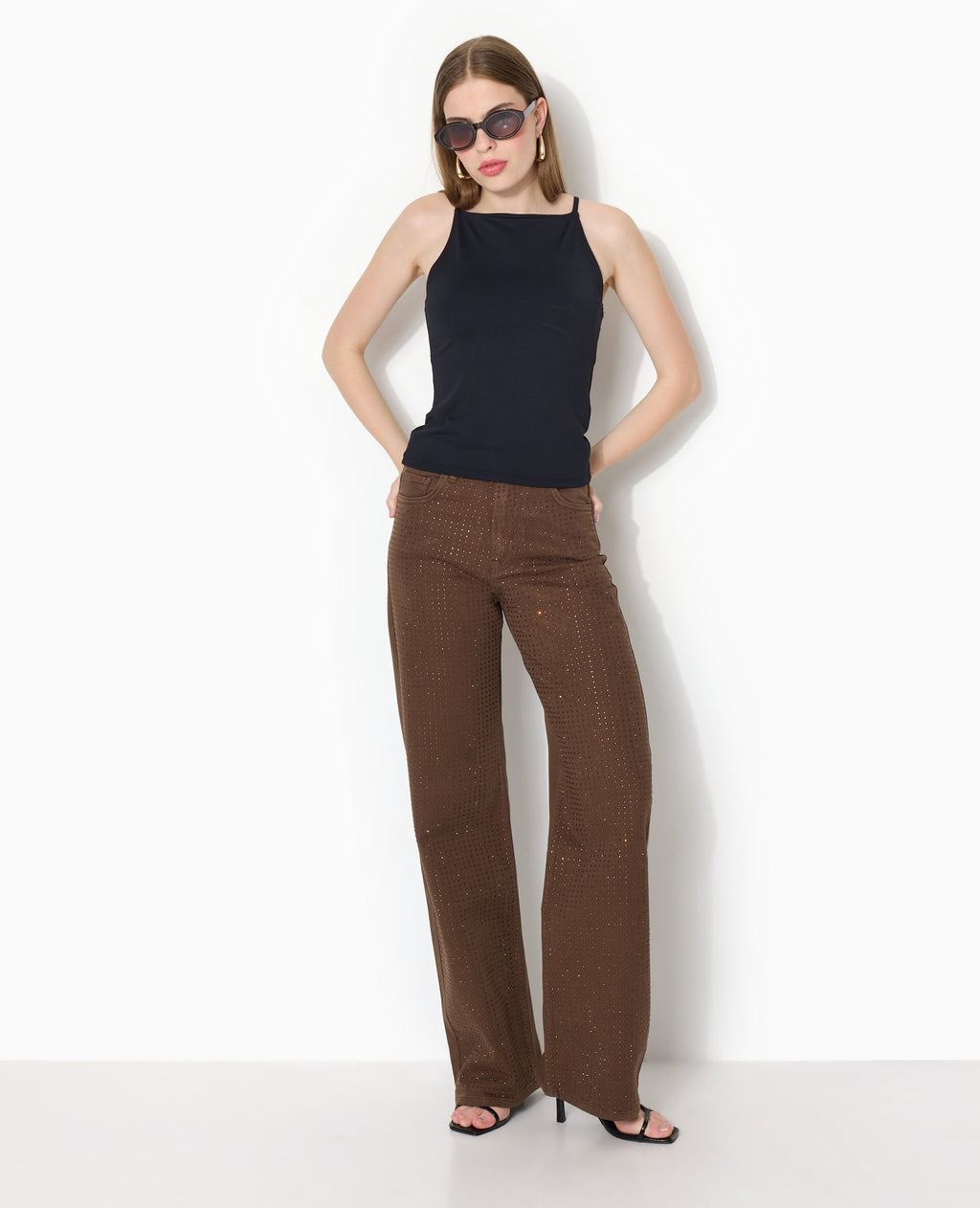 Jean droit taille haute avec strass devant