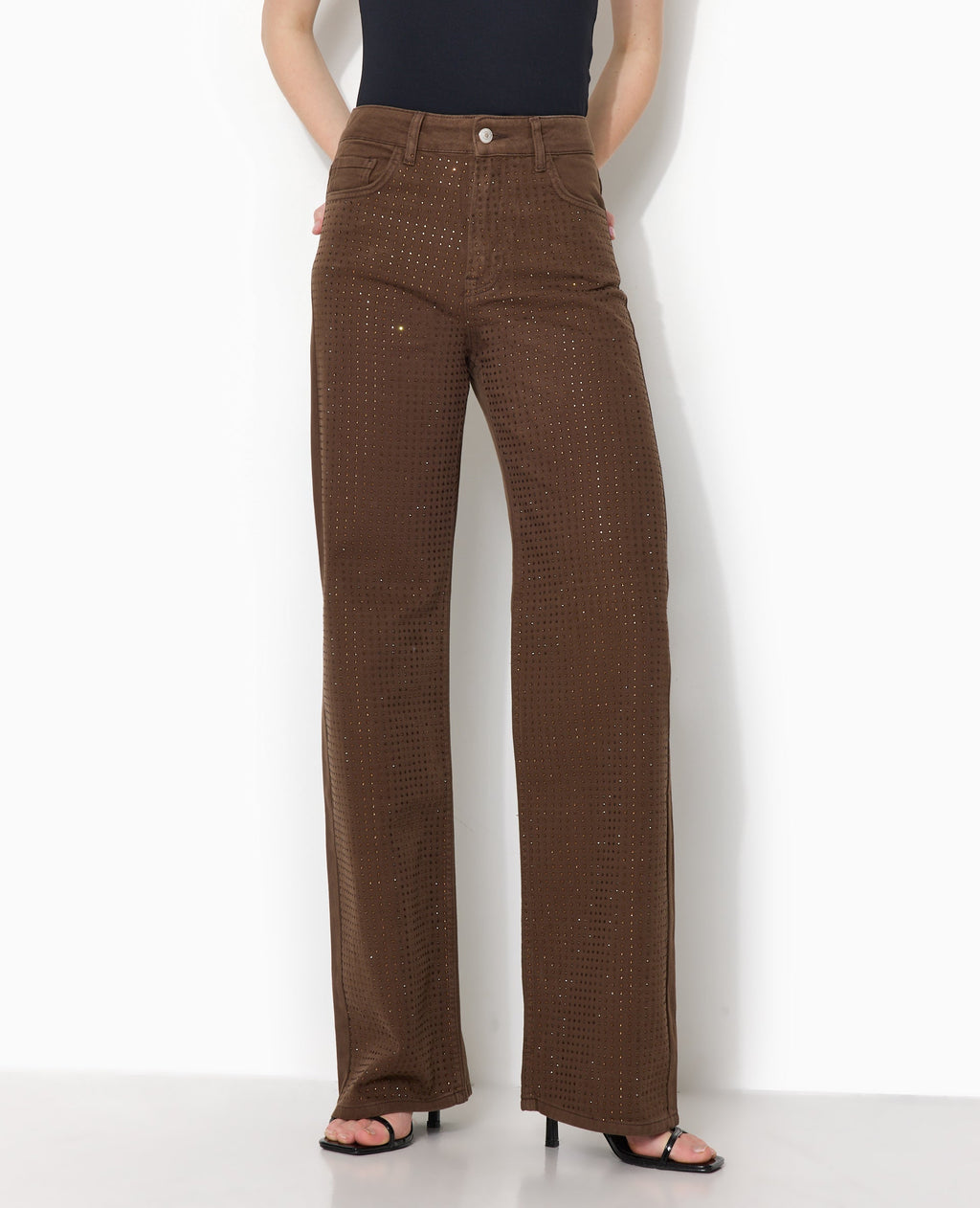 Jean droit taille haute avec strass devant
