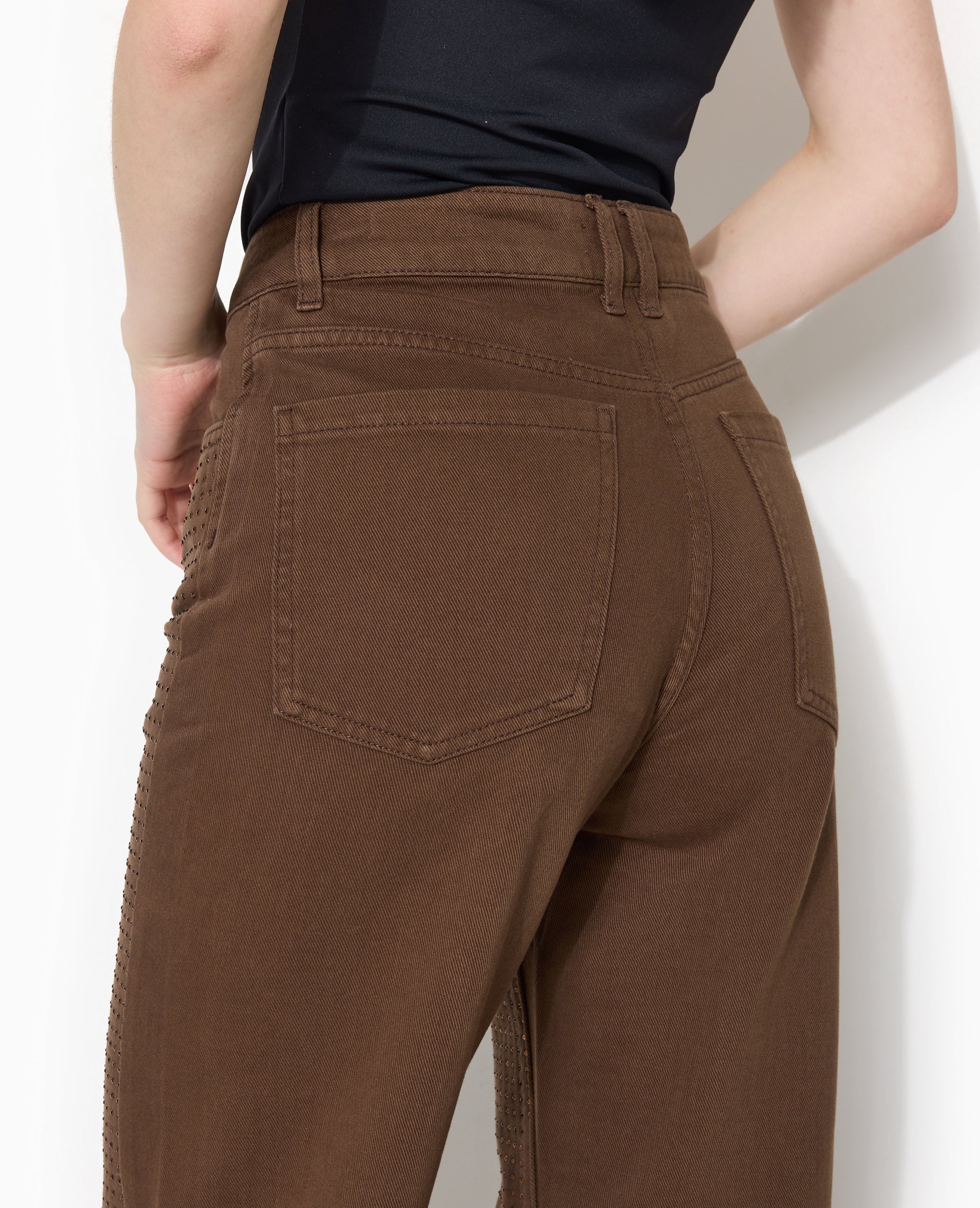 Jean droit taille haute avec strass devant