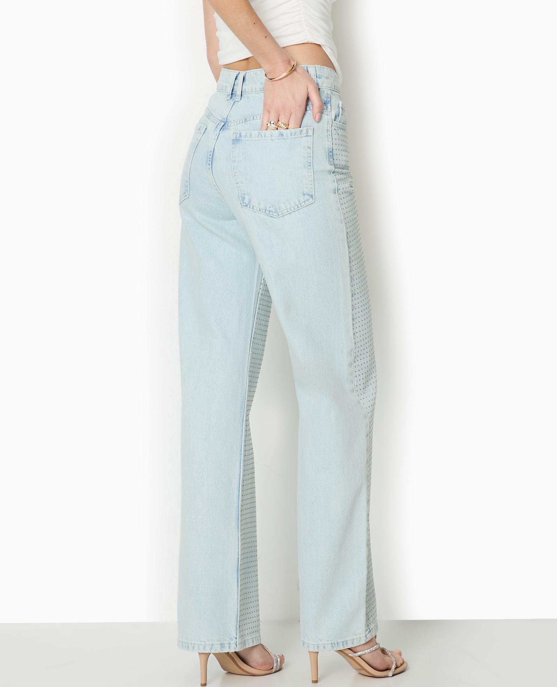 Jean straight taille haute avec strass devant
