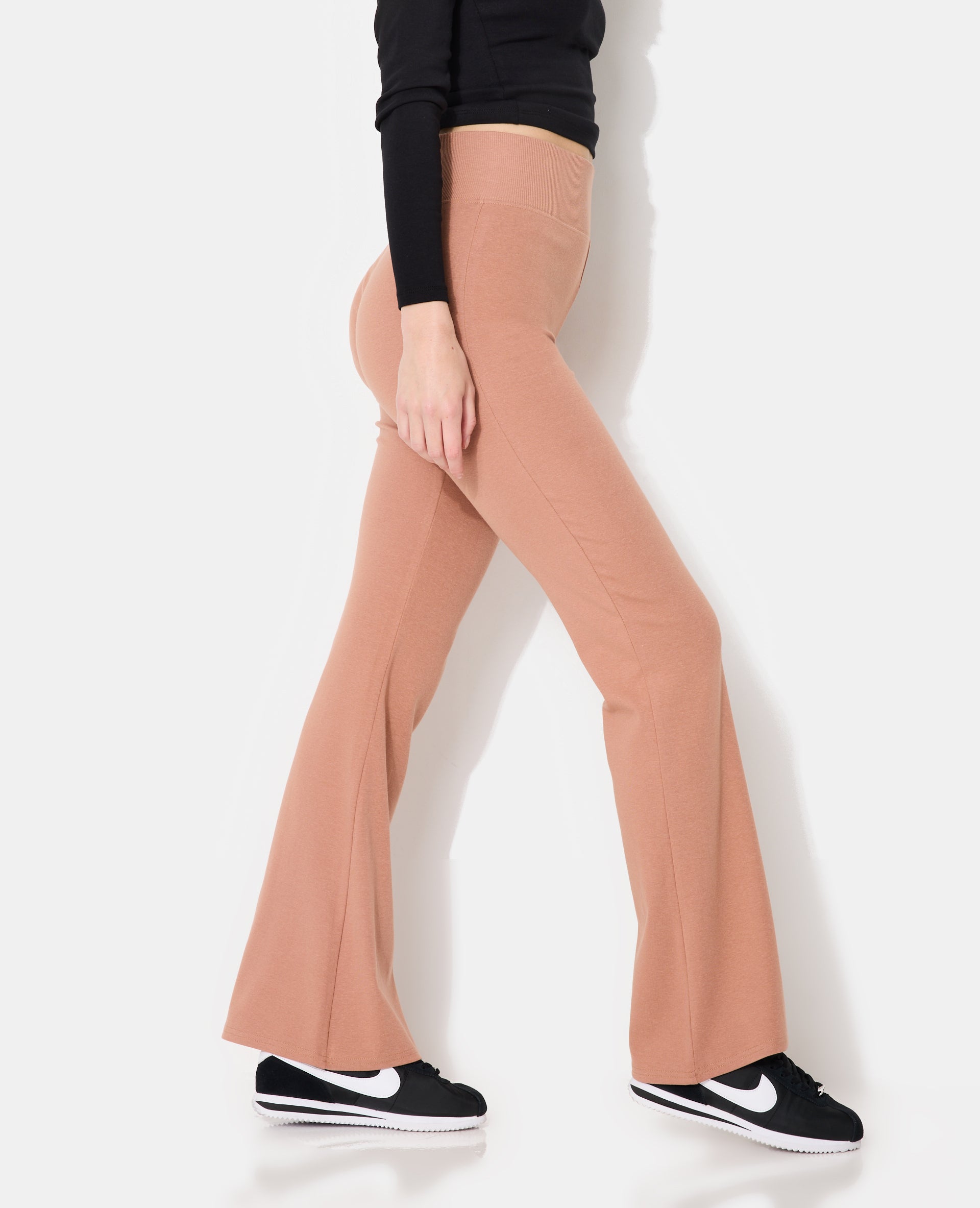 Pantalon flare en maille avec taille élastiquée