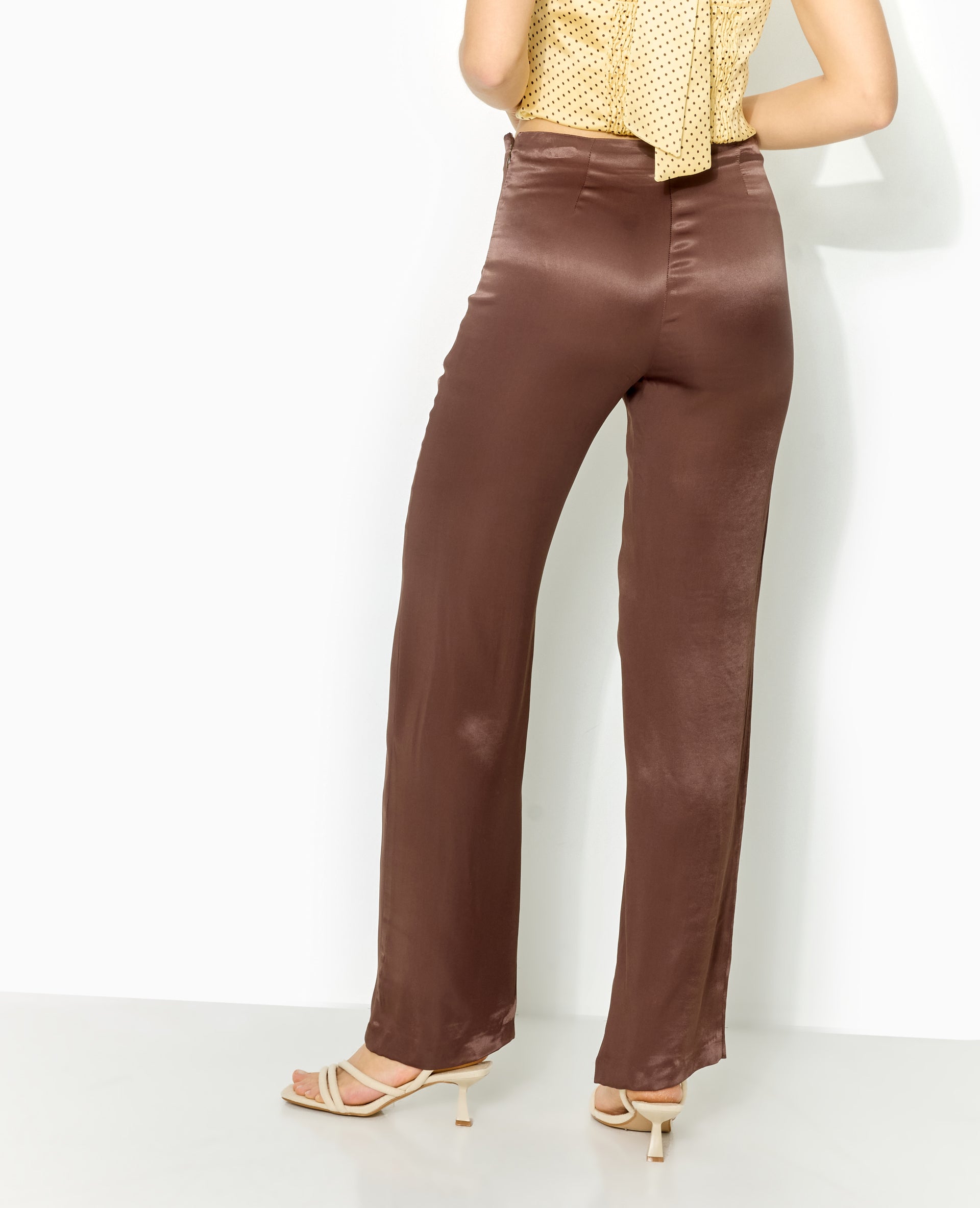 Pantalon droit en satin