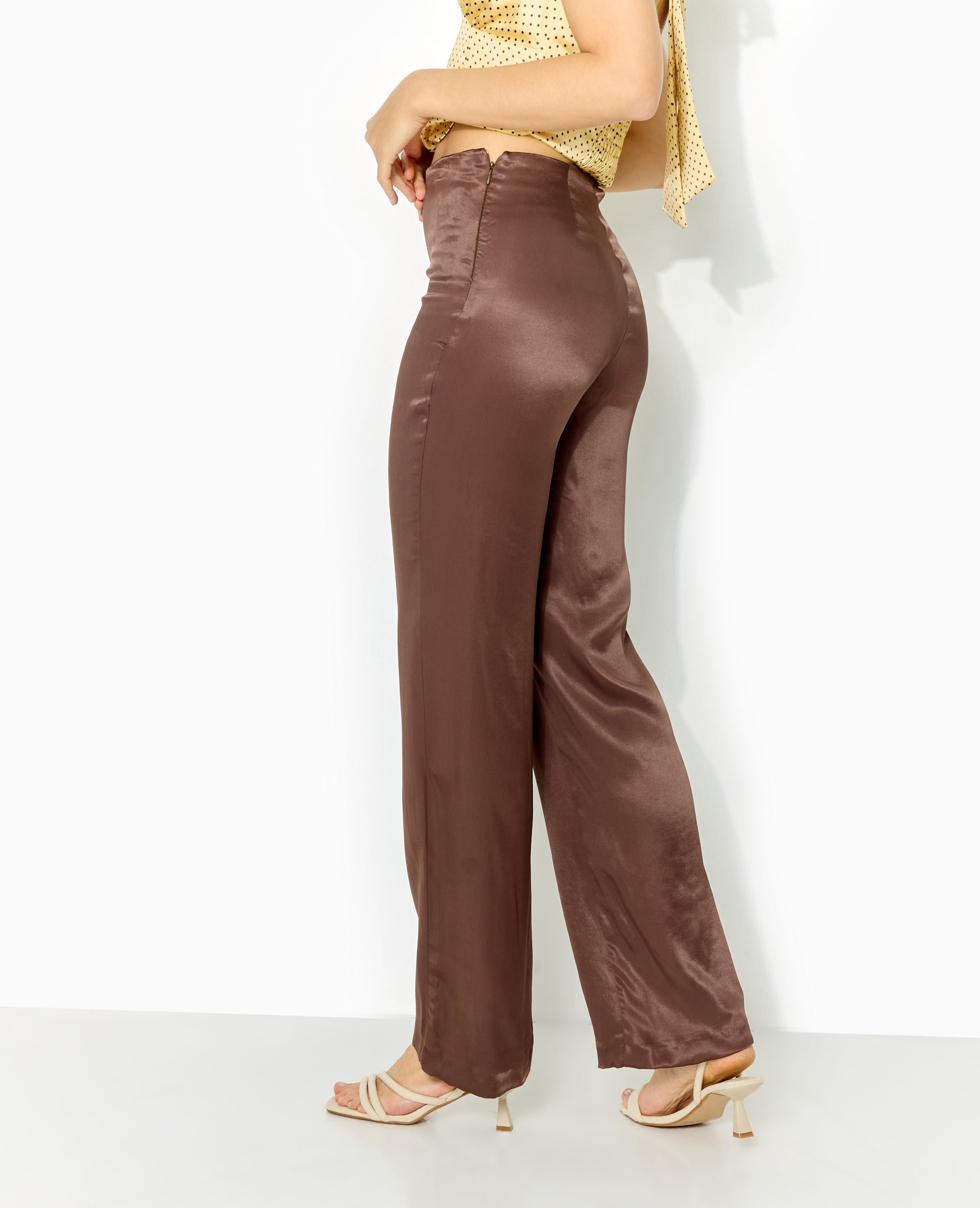 Pantalon droit en satin