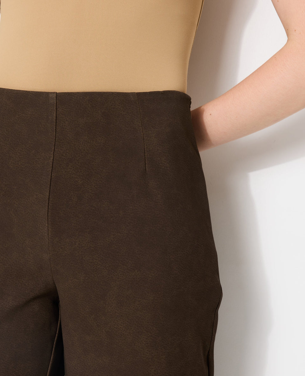 Pantalon 7/8ème en suédine