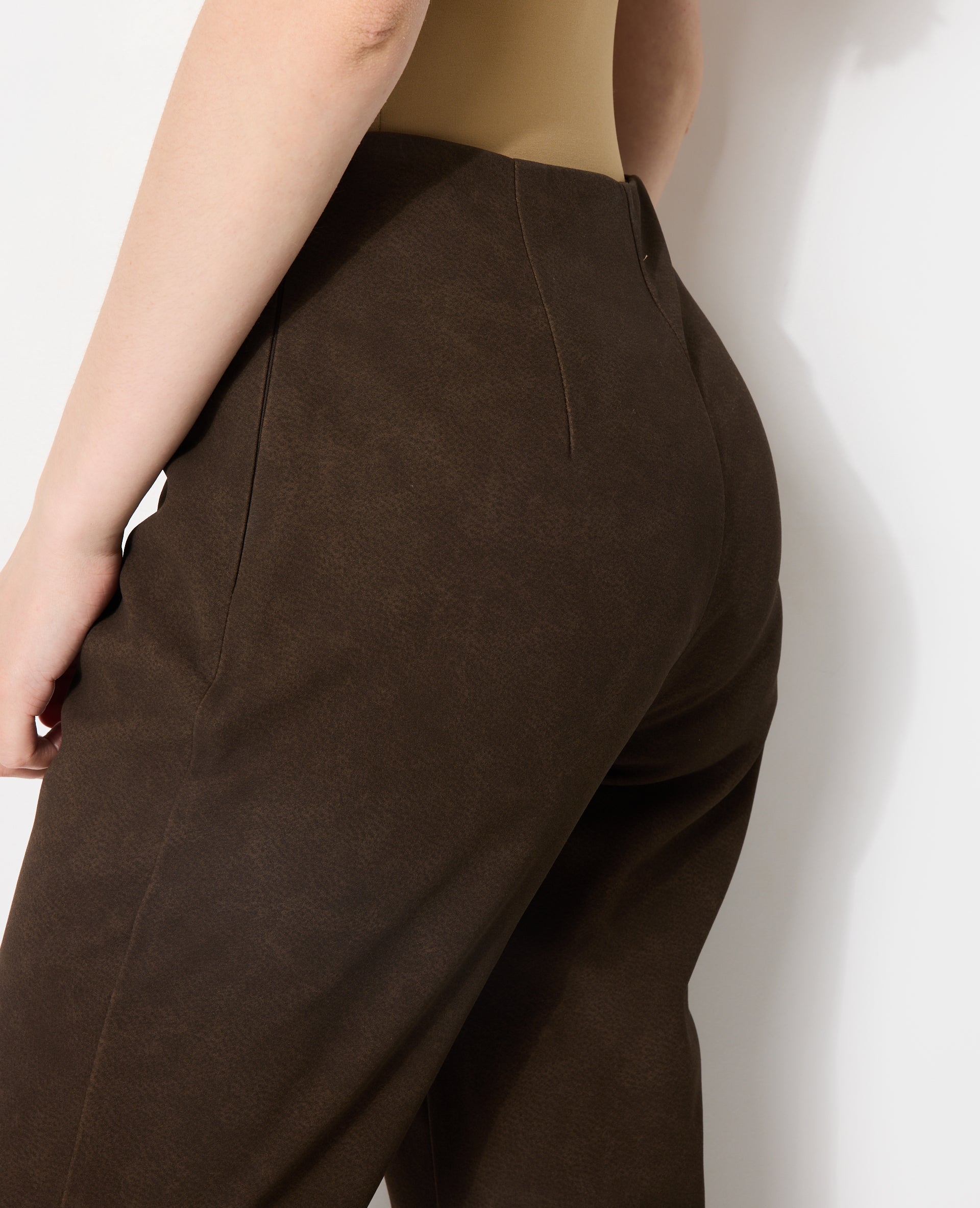 Pantalon 7/8ème en suédine