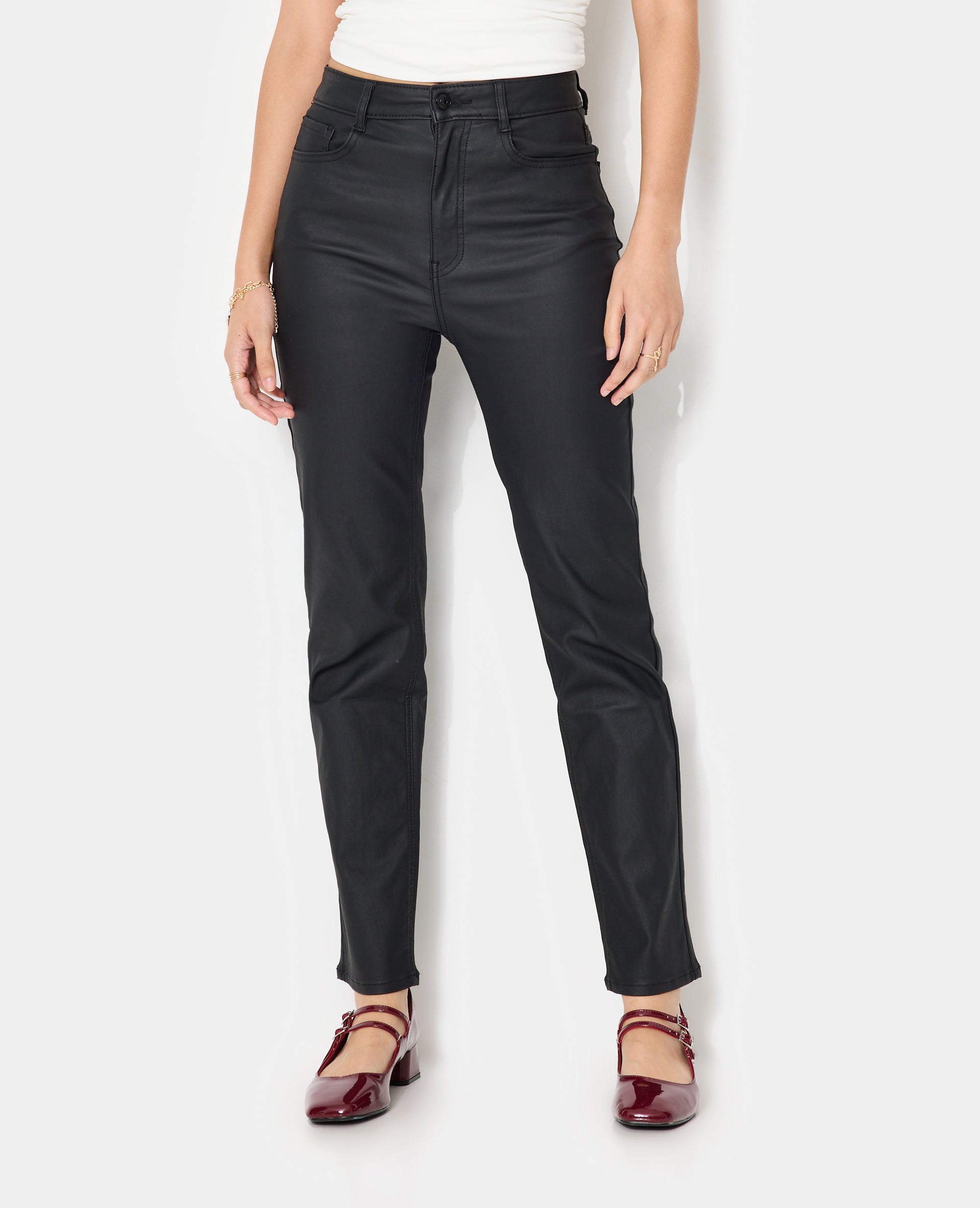 Jean slim enduit effet cuir